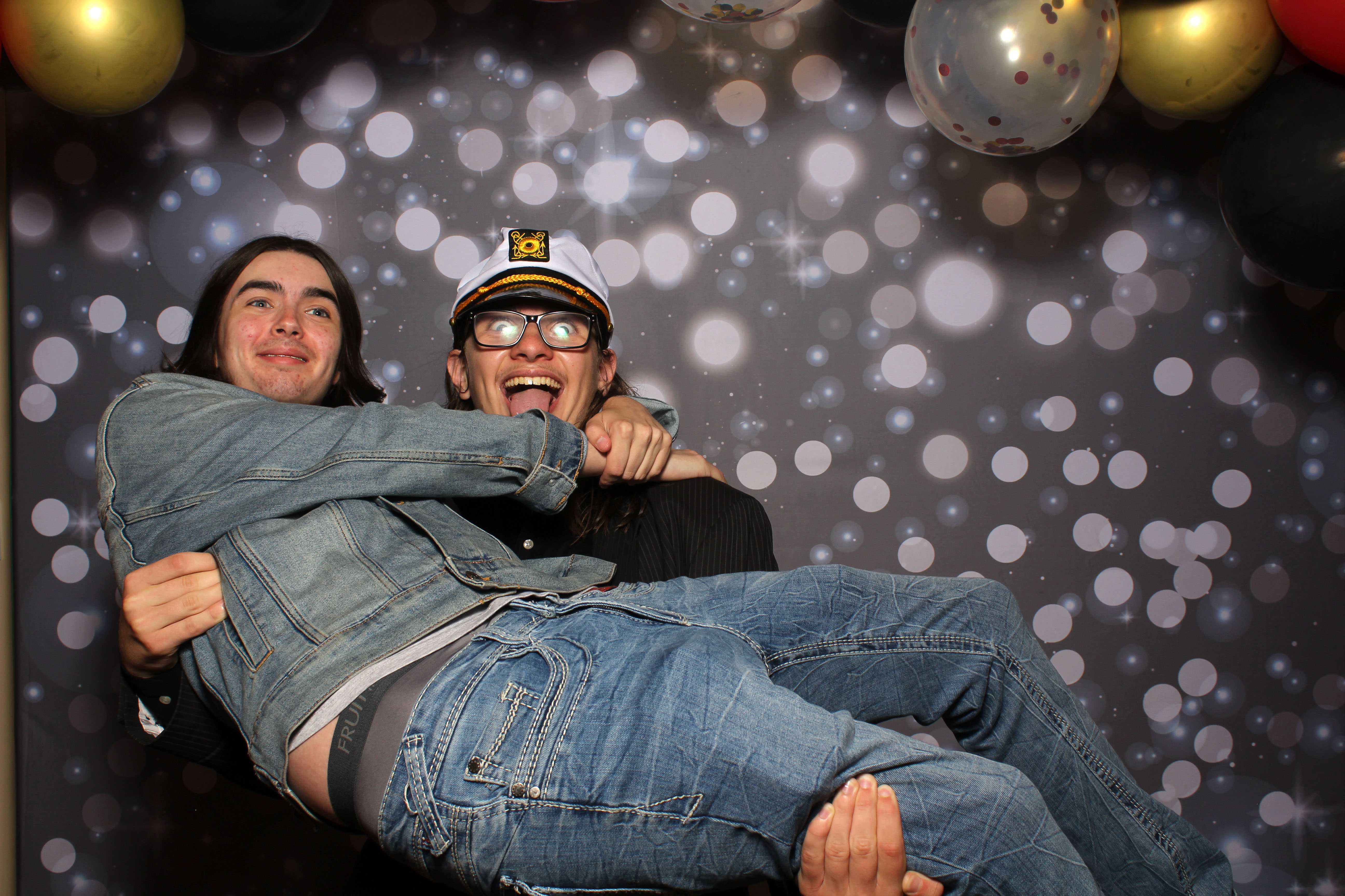 Walnut Hills Homecoming | View more photos from the event at gallery.photoboothcincy.com/u/PhotoBoothCincy/Walnut-Hills-Homecoming-0