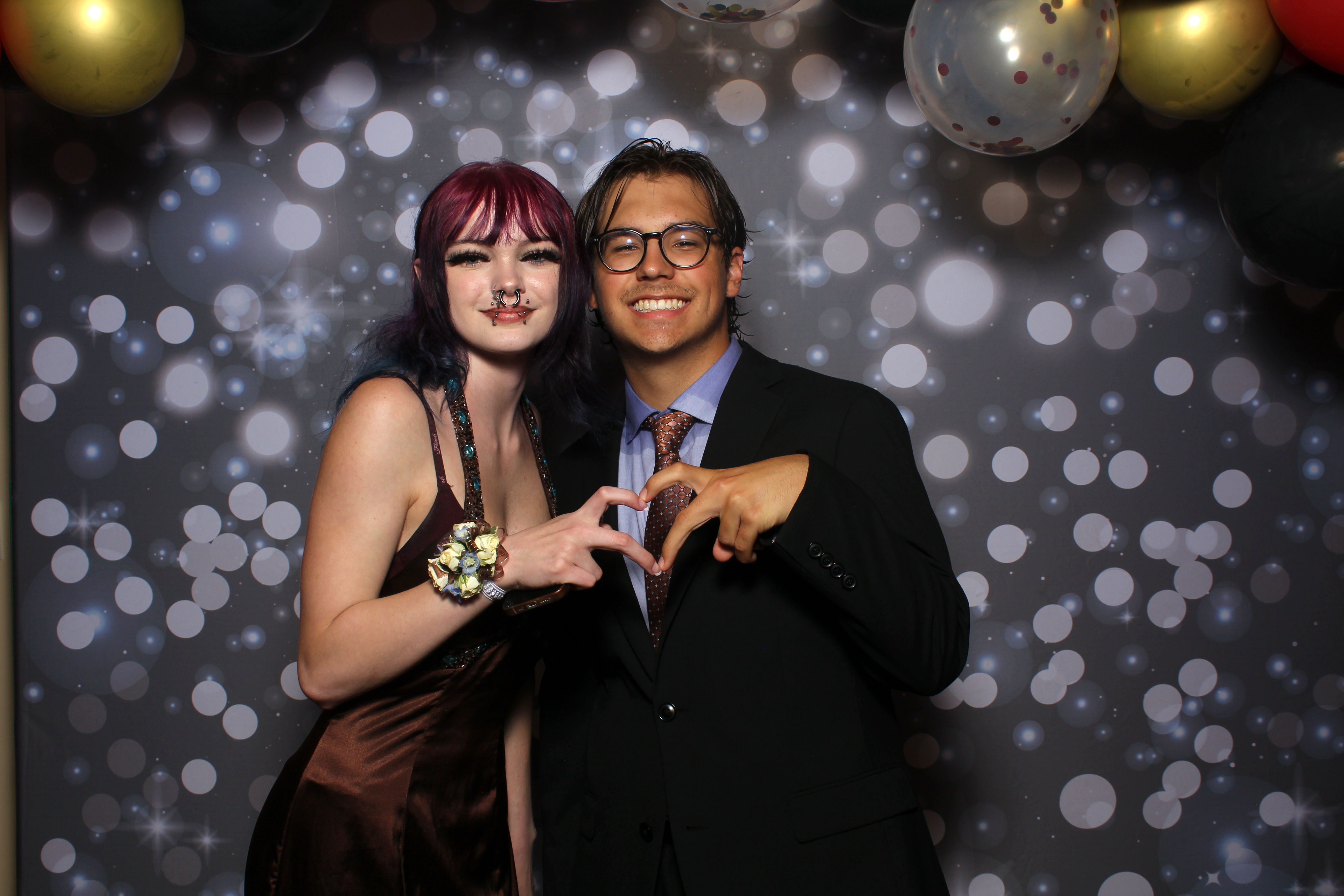 Walnut Hills Homecoming | View more photos from the event at gallery.photoboothcincy.com/u/PhotoBoothCincy/Walnut-Hills-Homecoming-0