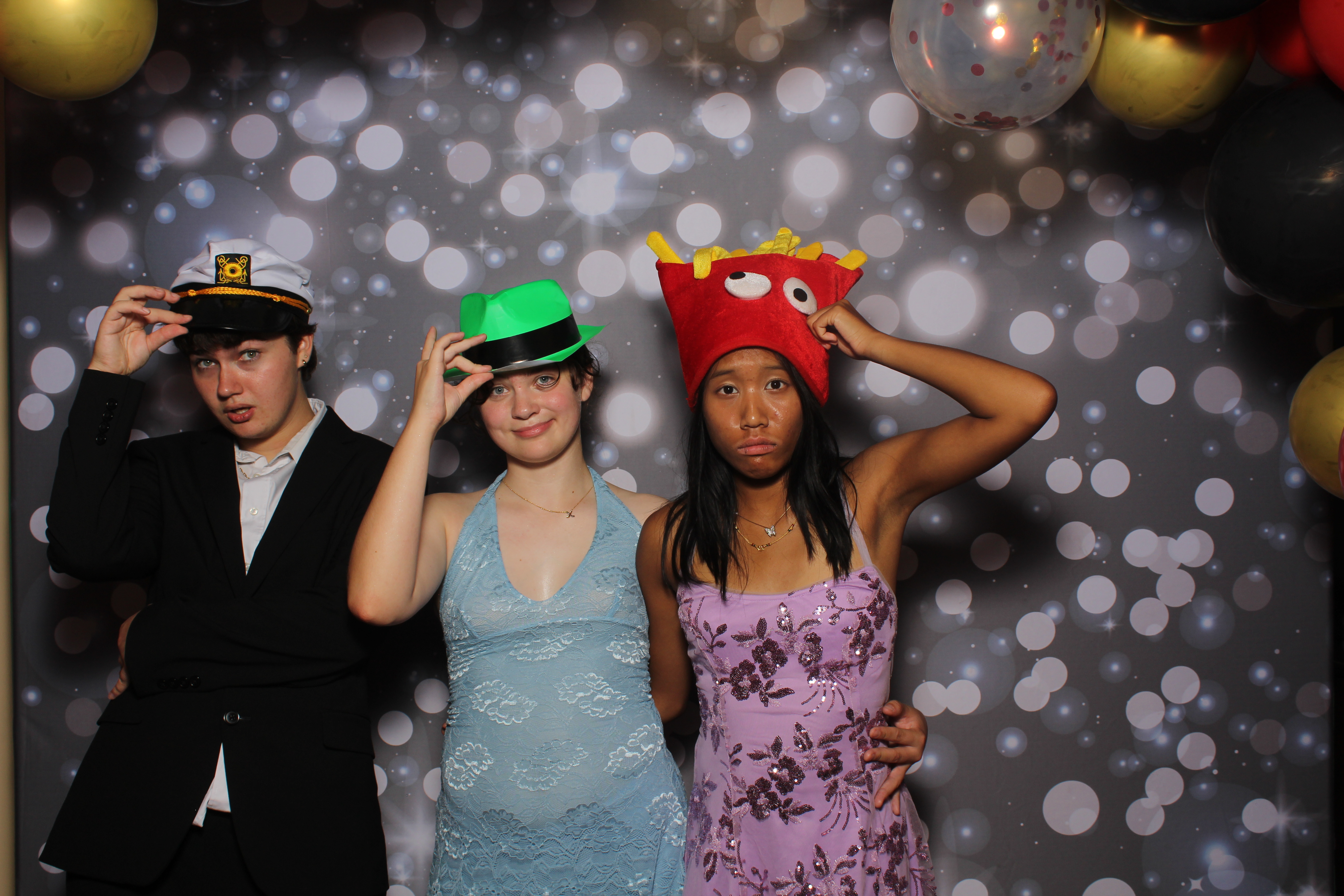 Walnut Hills Homecoming | View more photos from the event at gallery.photoboothcincy.com/u/PhotoBoothCincy/Walnut-Hills-Homecoming-0