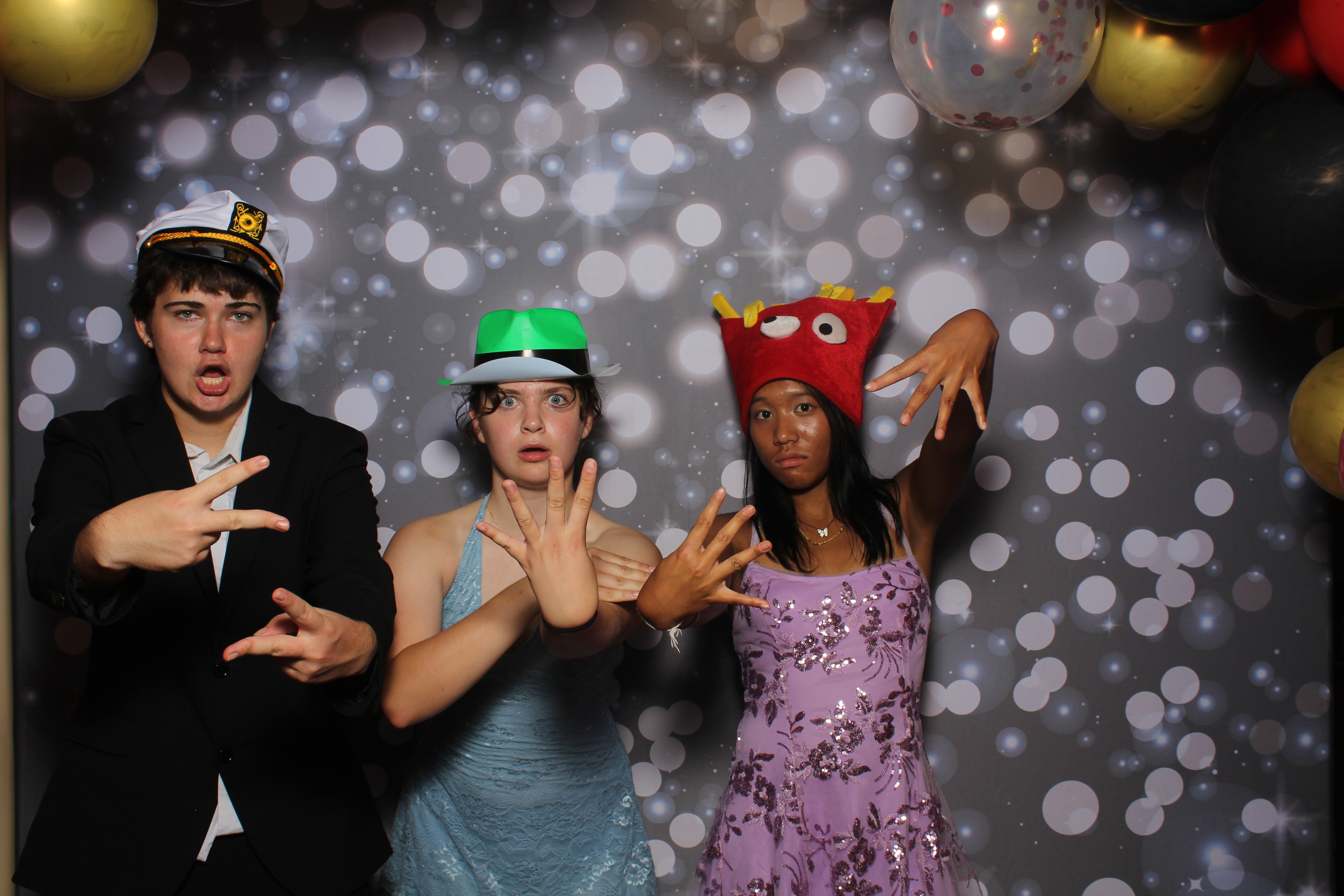 Walnut Hills Homecoming | View more photos from the event at gallery.photoboothcincy.com/u/PhotoBoothCincy/Walnut-Hills-Homecoming-0