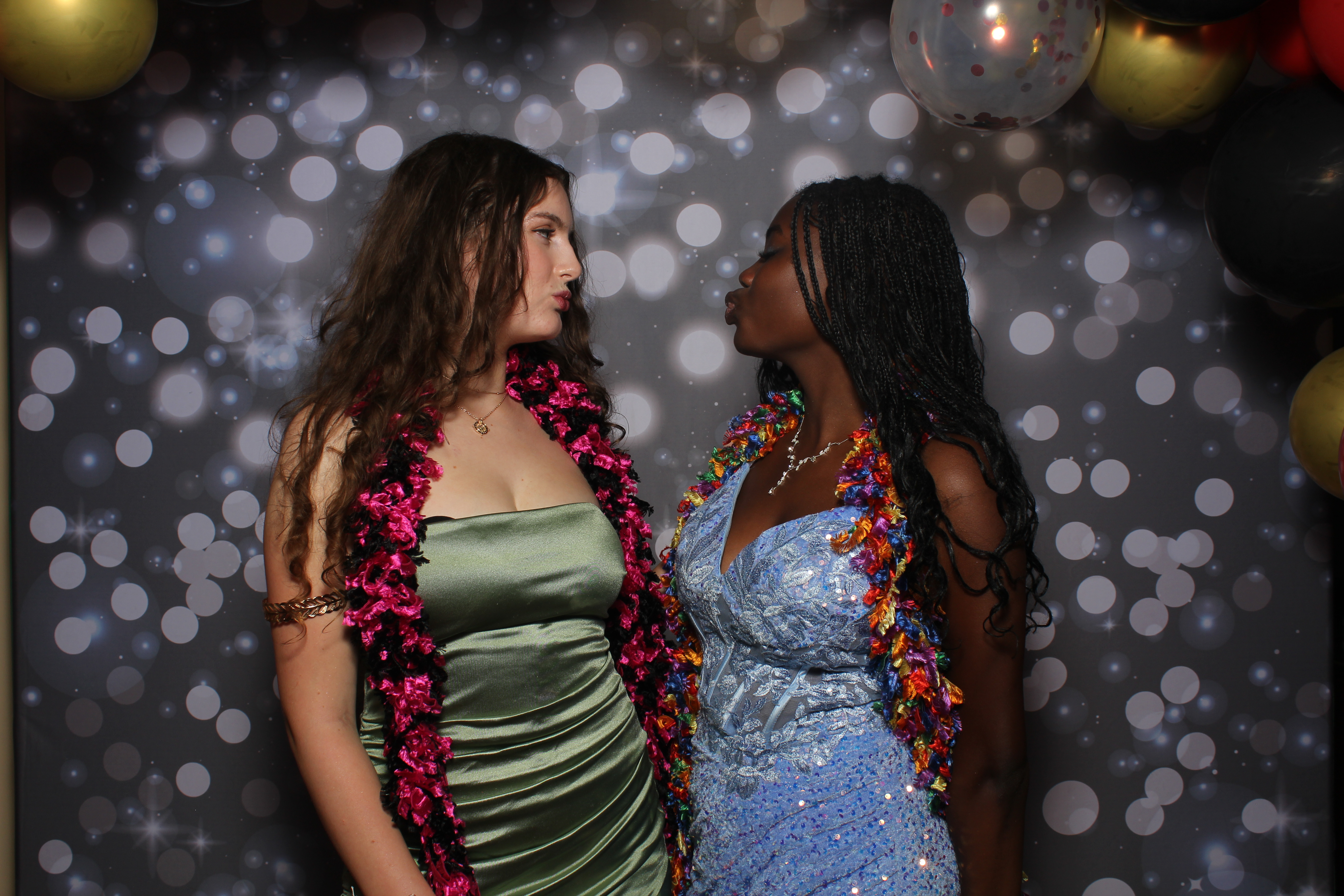Walnut Hills Homecoming | View more photos from the event at gallery.photoboothcincy.com/u/PhotoBoothCincy/Walnut-Hills-Homecoming-0