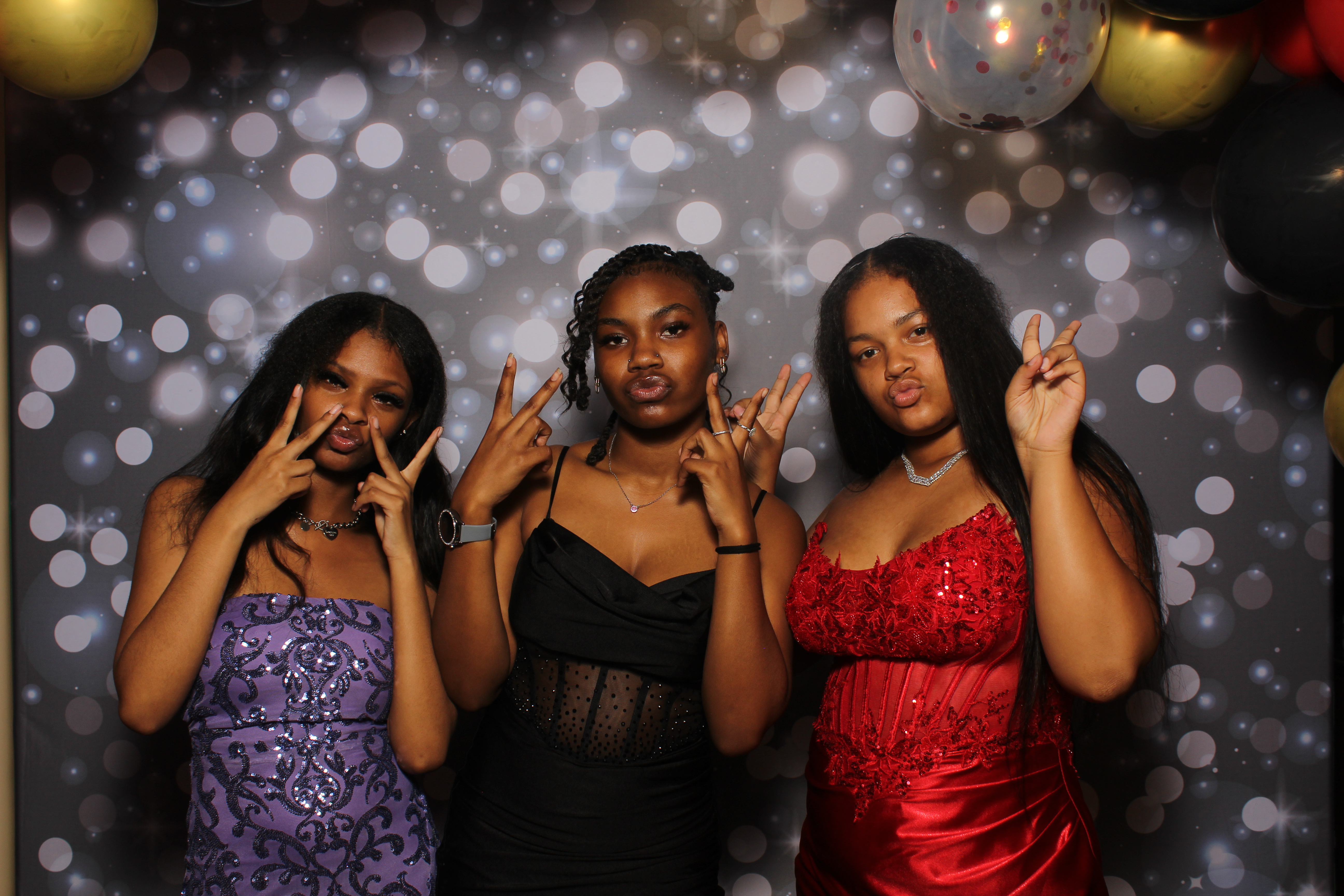 Walnut Hills Homecoming | View more photos from the event at gallery.photoboothcincy.com/u/PhotoBoothCincy/Walnut-Hills-Homecoming-0