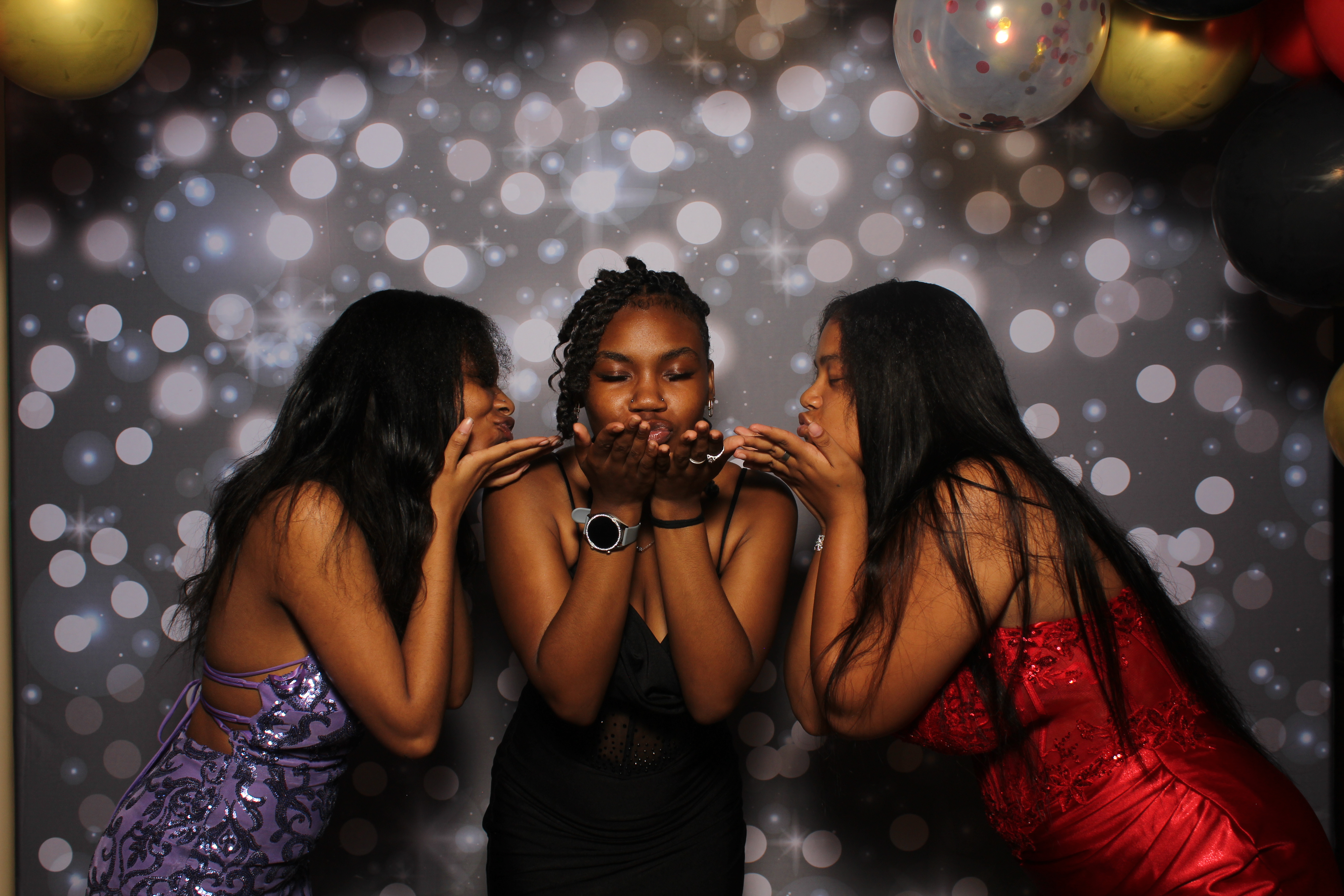 Walnut Hills Homecoming | View more photos from the event at gallery.photoboothcincy.com/u/PhotoBoothCincy/Walnut-Hills-Homecoming-0