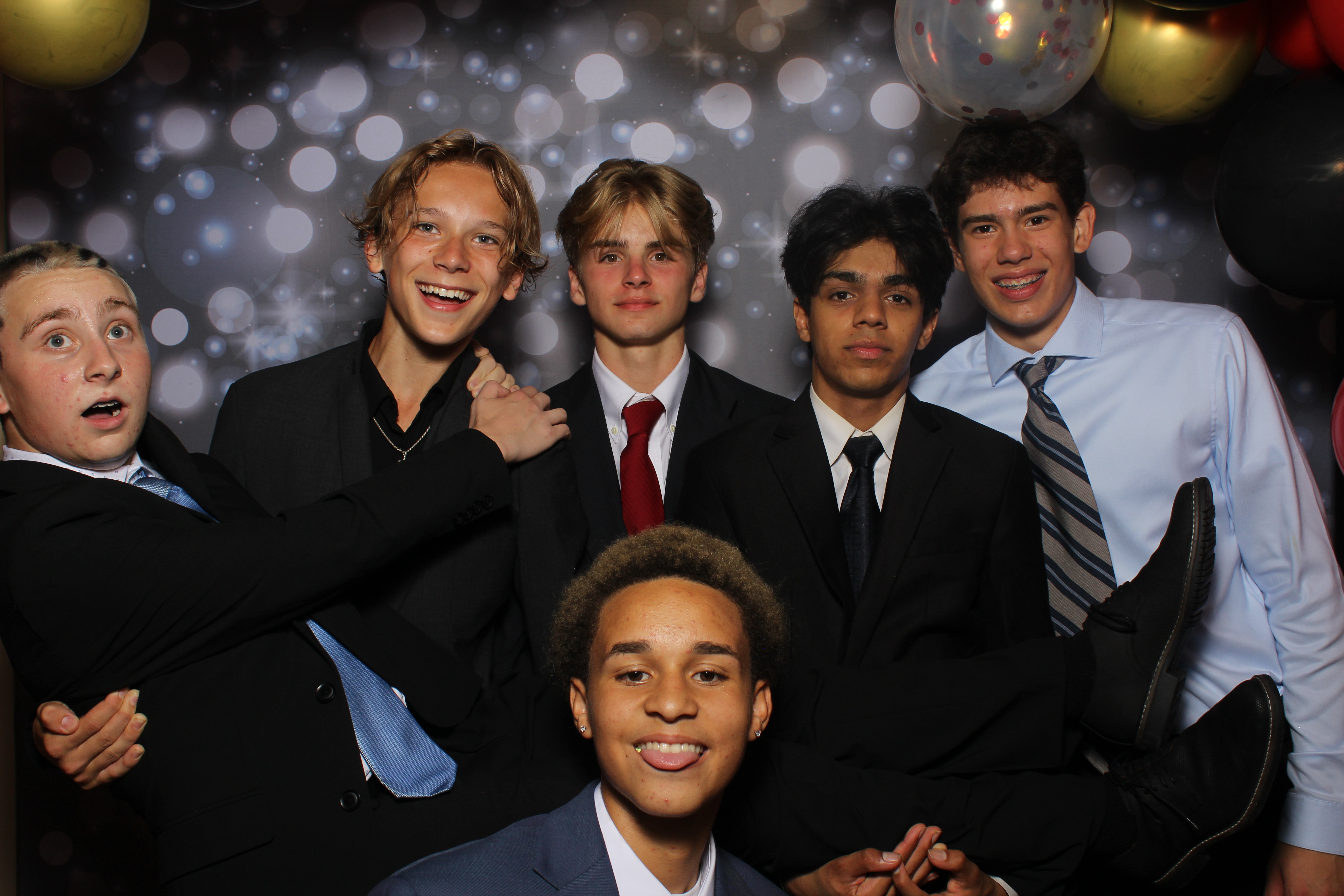 Walnut Hills Homecoming | View more photos from the event at gallery.photoboothcincy.com/u/PhotoBoothCincy/Walnut-Hills-Homecoming-0