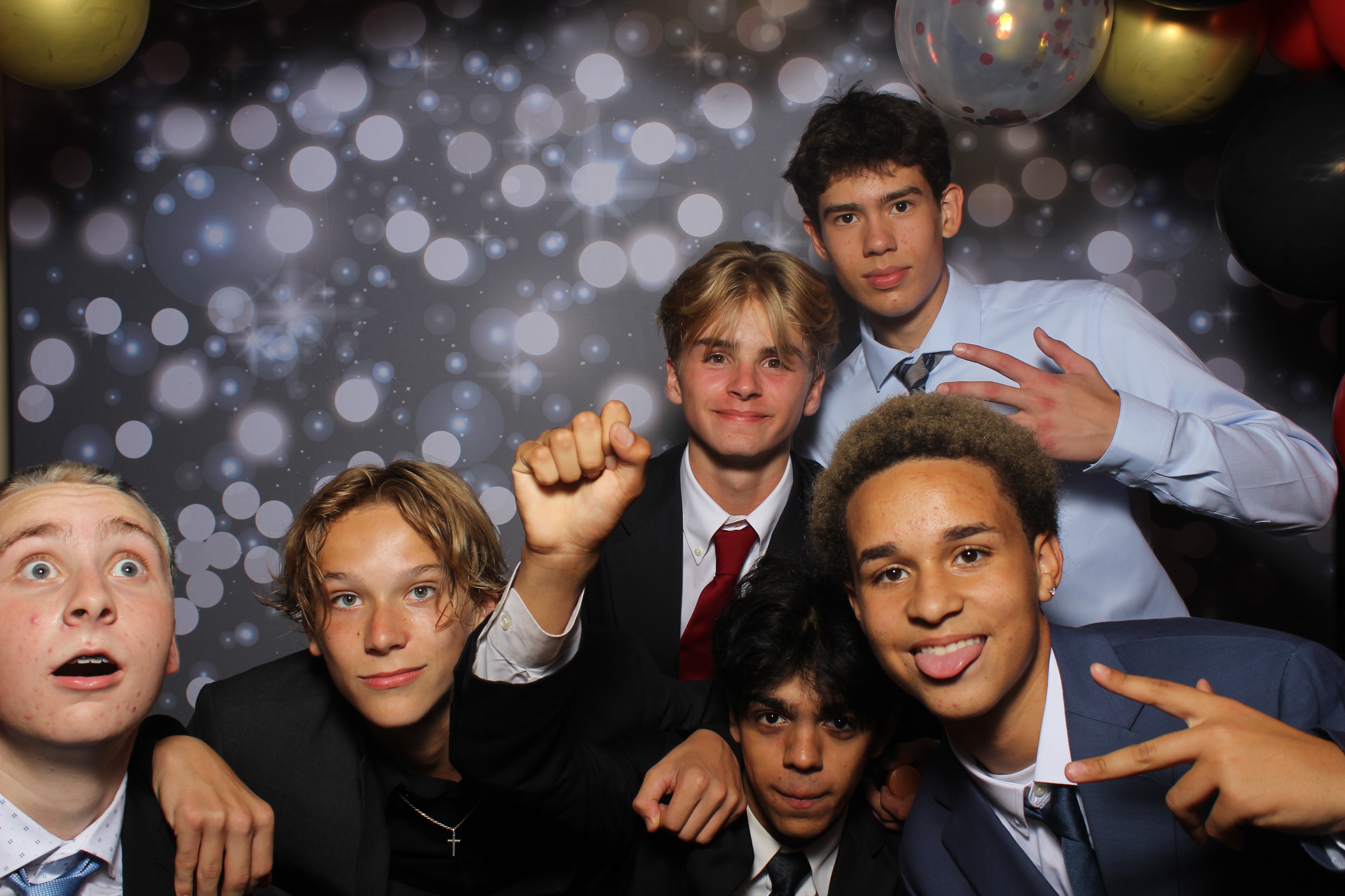 Walnut Hills Homecoming | View more photos from the event at gallery.photoboothcincy.com/u/PhotoBoothCincy/Walnut-Hills-Homecoming-0