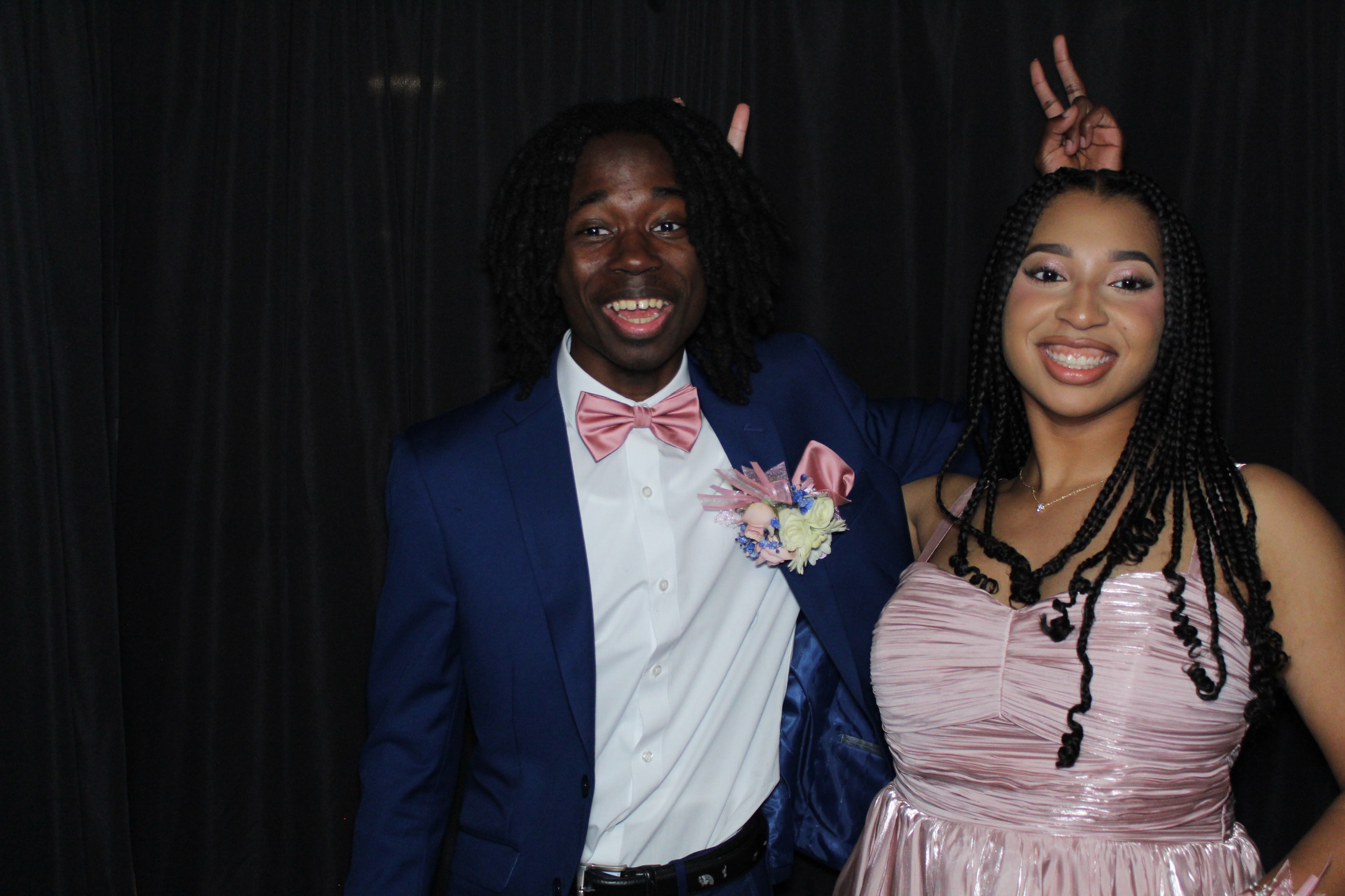 Walnut Hills Prom 2025 | View more photos from the event at gallery.photoboothcincy.com/u/PhotoBoothCincy/Walnut-Hills-Prom-2025