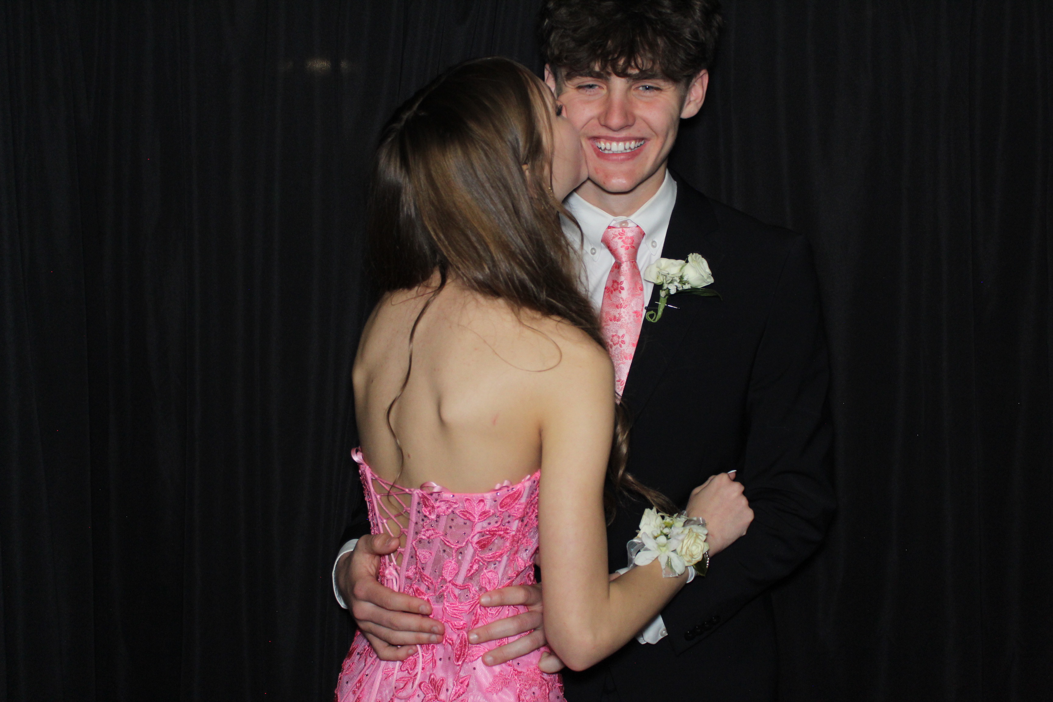 Walnut Hills Prom 2025 | View more photos from the event at gallery.photoboothcincy.com/u/PhotoBoothCincy/Walnut-Hills-Prom-2025