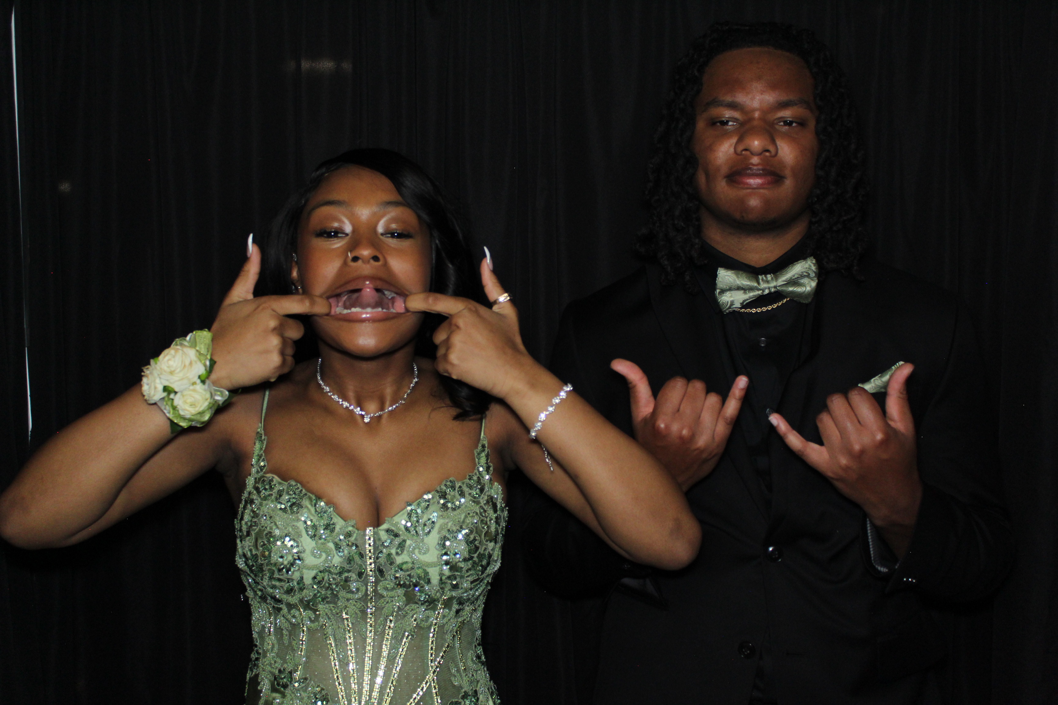 Walnut Hills Prom 2025 | View more photos from the event at gallery.photoboothcincy.com/u/PhotoBoothCincy/Walnut-Hills-Prom-2025