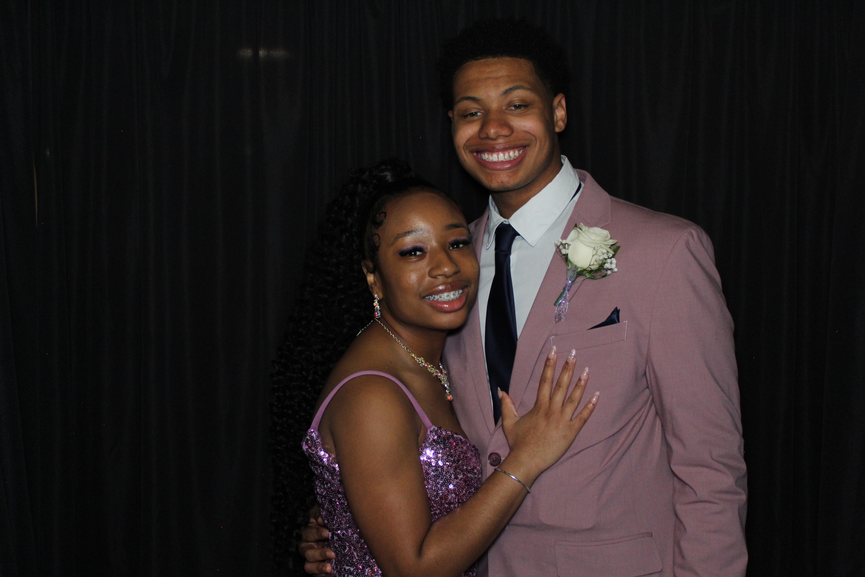Walnut Hills Prom 2025 | View more photos from the event at gallery.photoboothcincy.com/u/PhotoBoothCincy/Walnut-Hills-Prom-2025