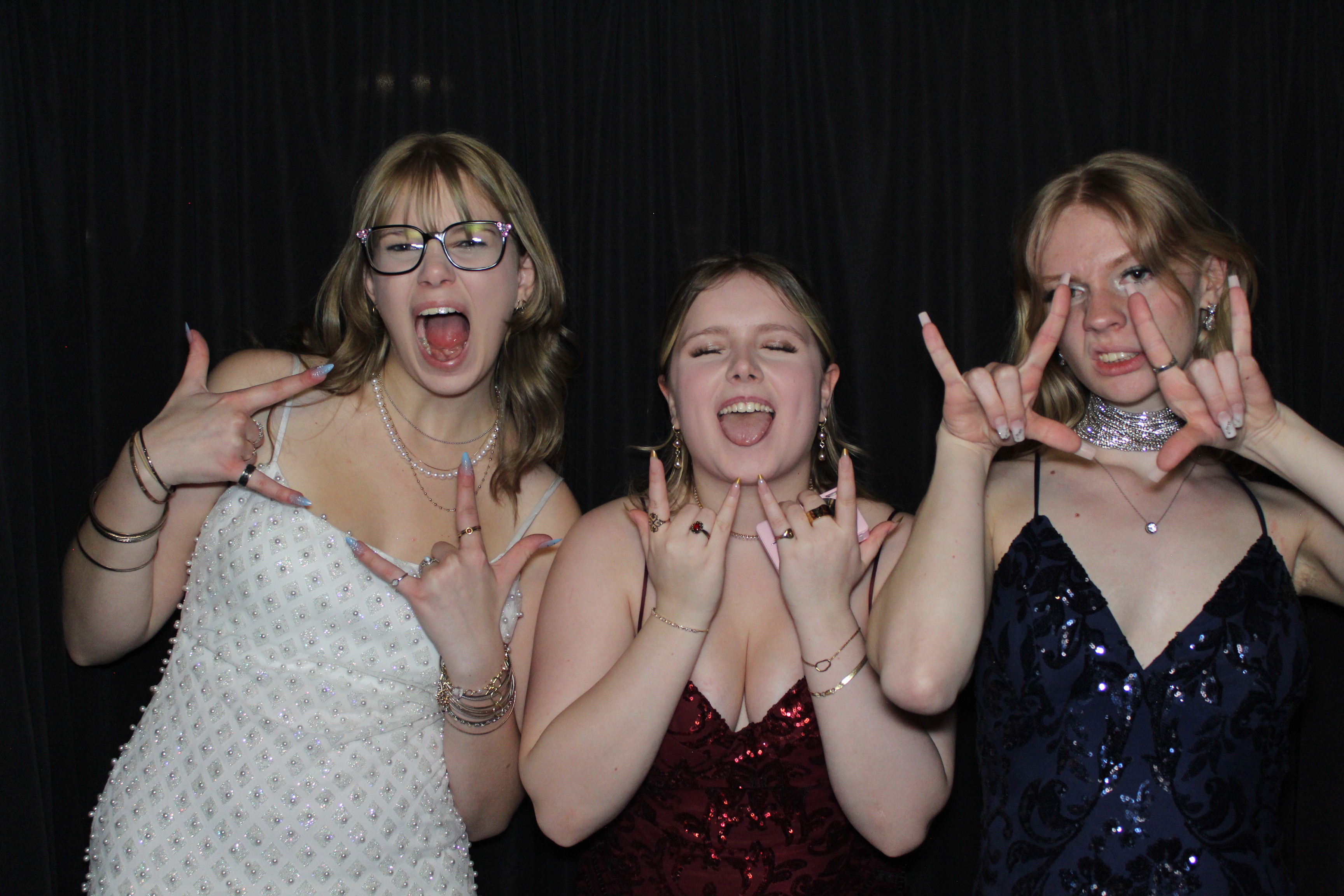 Walnut Hills Prom 2025 | View more photos from the event at gallery.photoboothcincy.com/u/PhotoBoothCincy/Walnut-Hills-Prom-2025