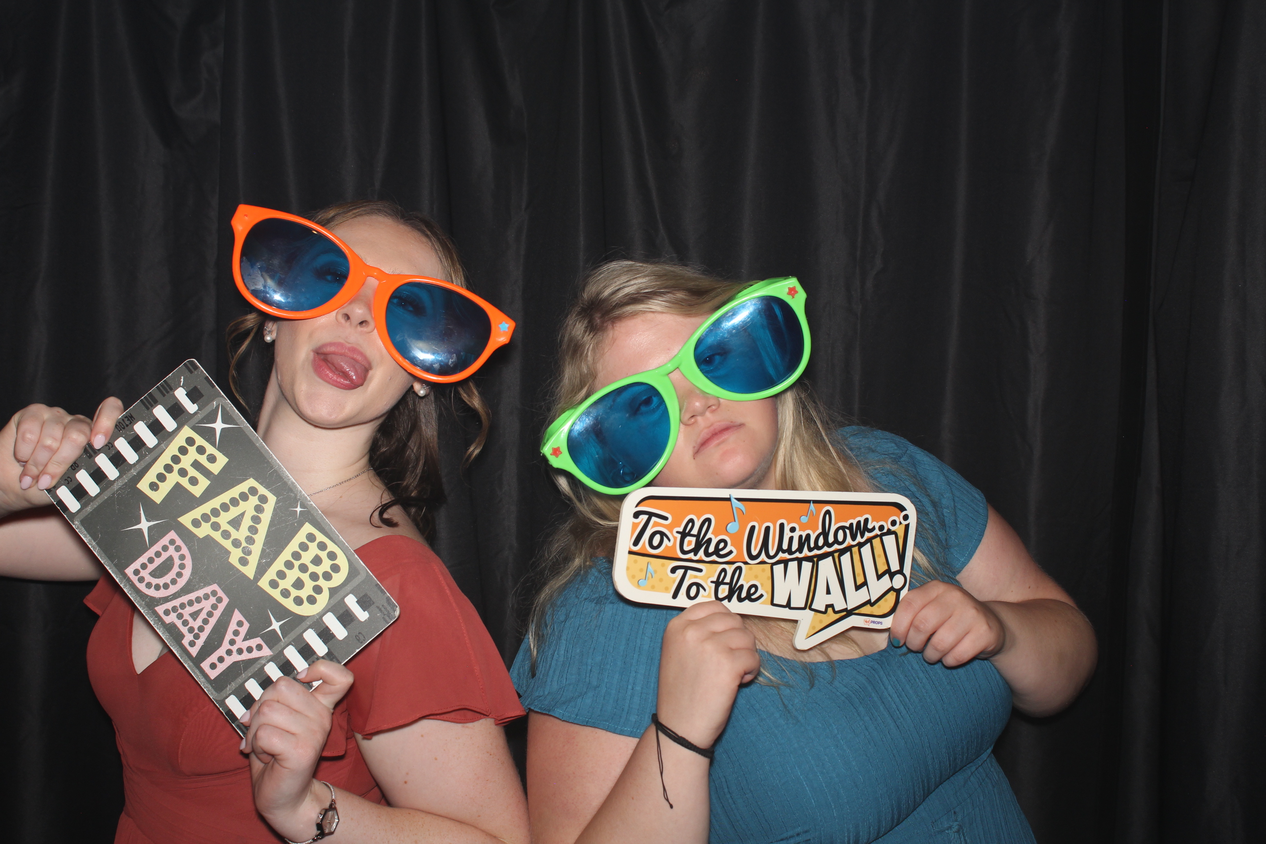 Weber Reception | View more photos from the event at gallery.photoboothcincy.com/u/PhotoBoothCincy/Weber-Reception