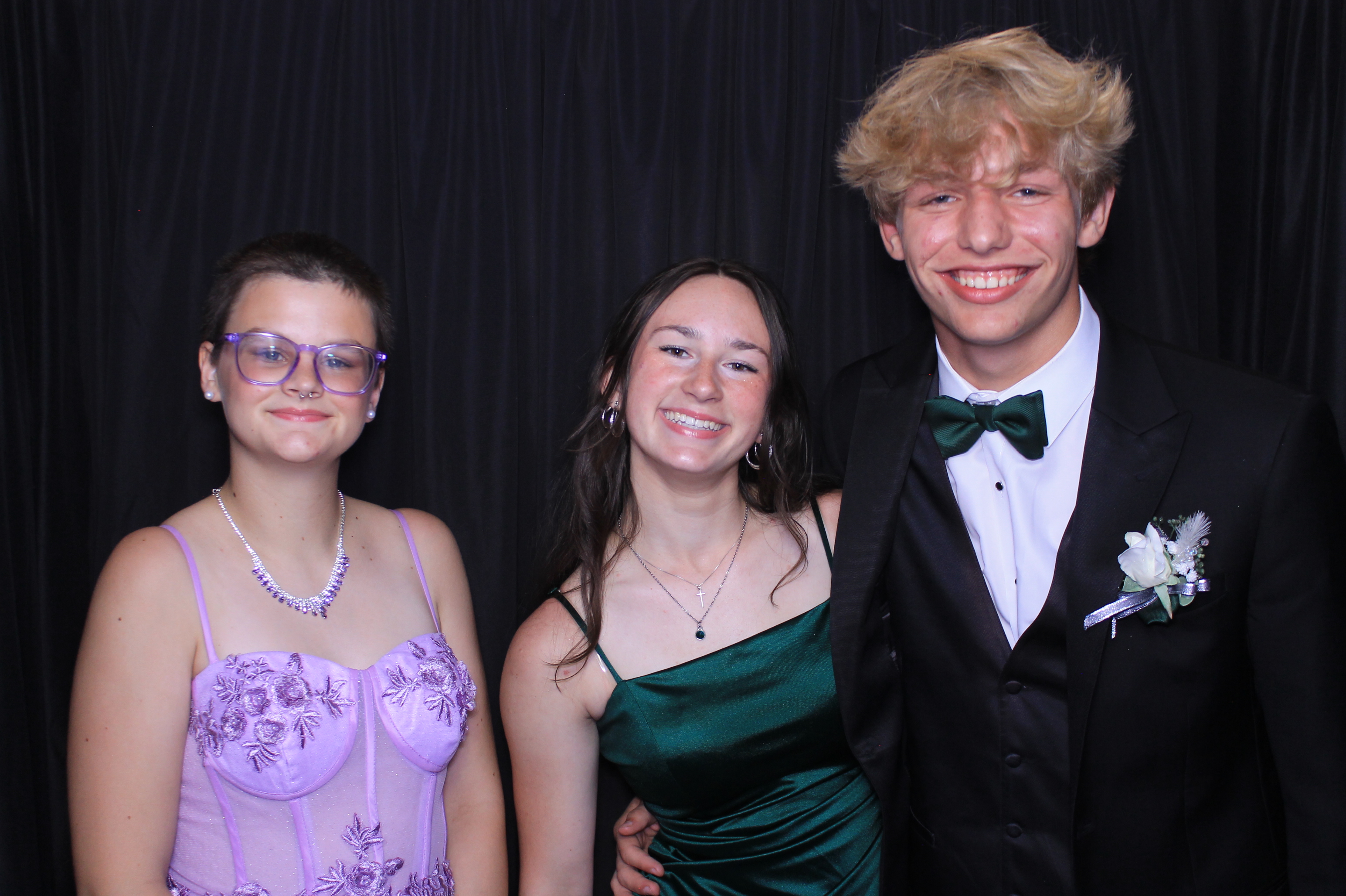 West Clermont 2025 Prom | View more photos from the event at gallery.photoboothcincy.com/u/PhotoBoothCincy/West-Clermont-2025-Prom