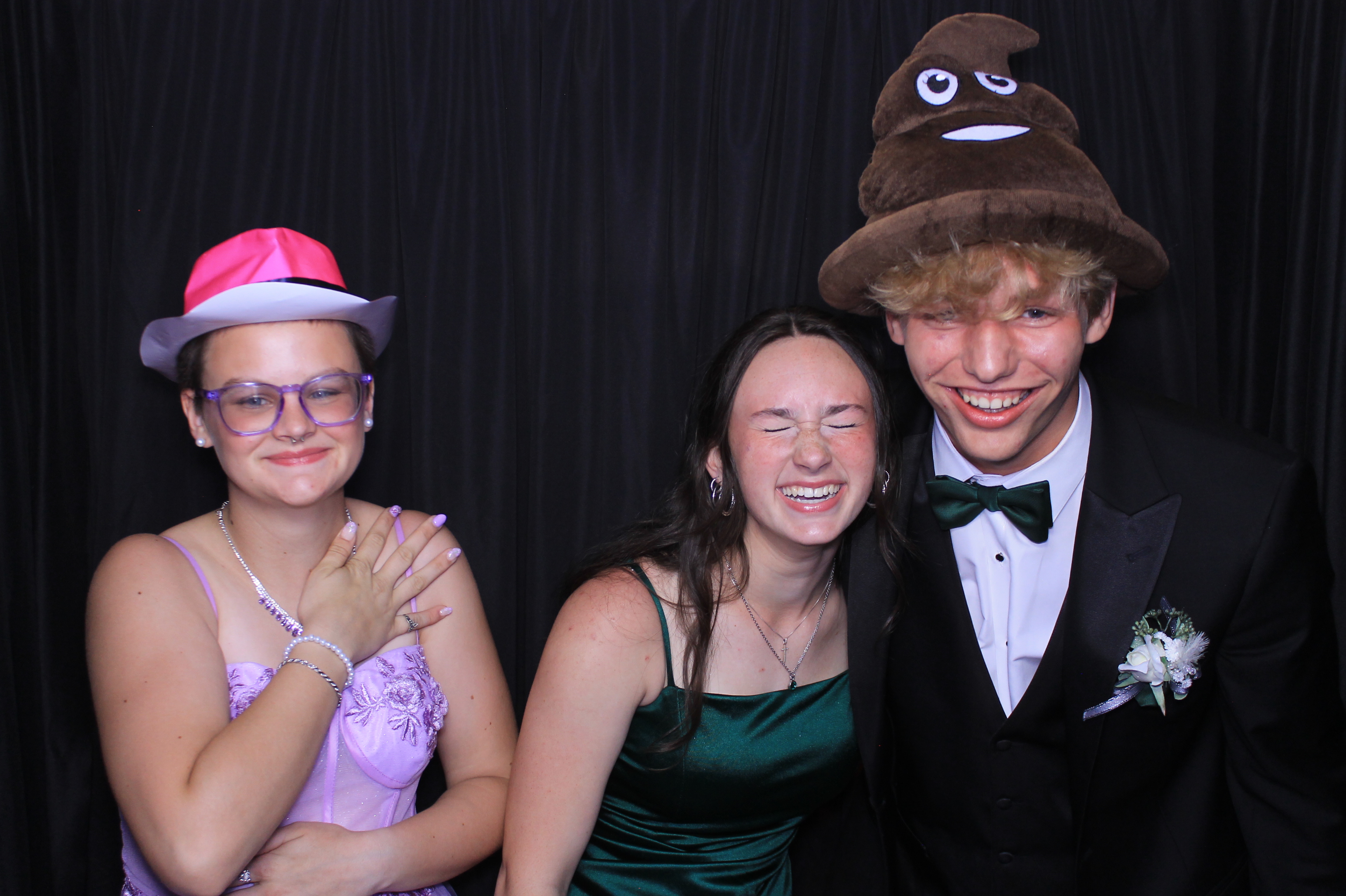 West Clermont 2025 Prom | View more photos from the event at gallery.photoboothcincy.com/u/PhotoBoothCincy/West-Clermont-2025-Prom