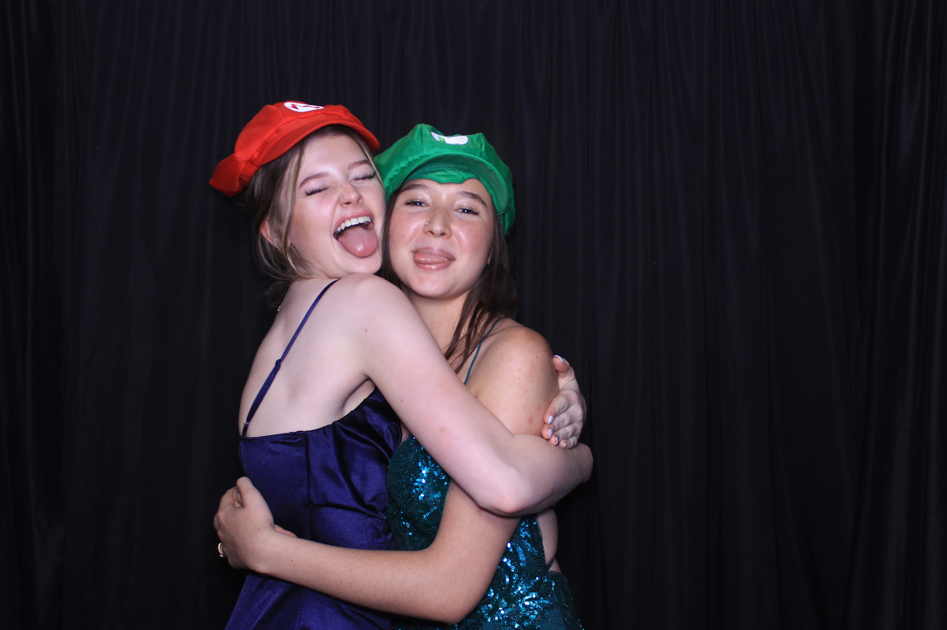 West Clermont 2025 Prom | View more photos from the event at gallery.photoboothcincy.com/u/PhotoBoothCincy/West-Clermont-2025-Prom