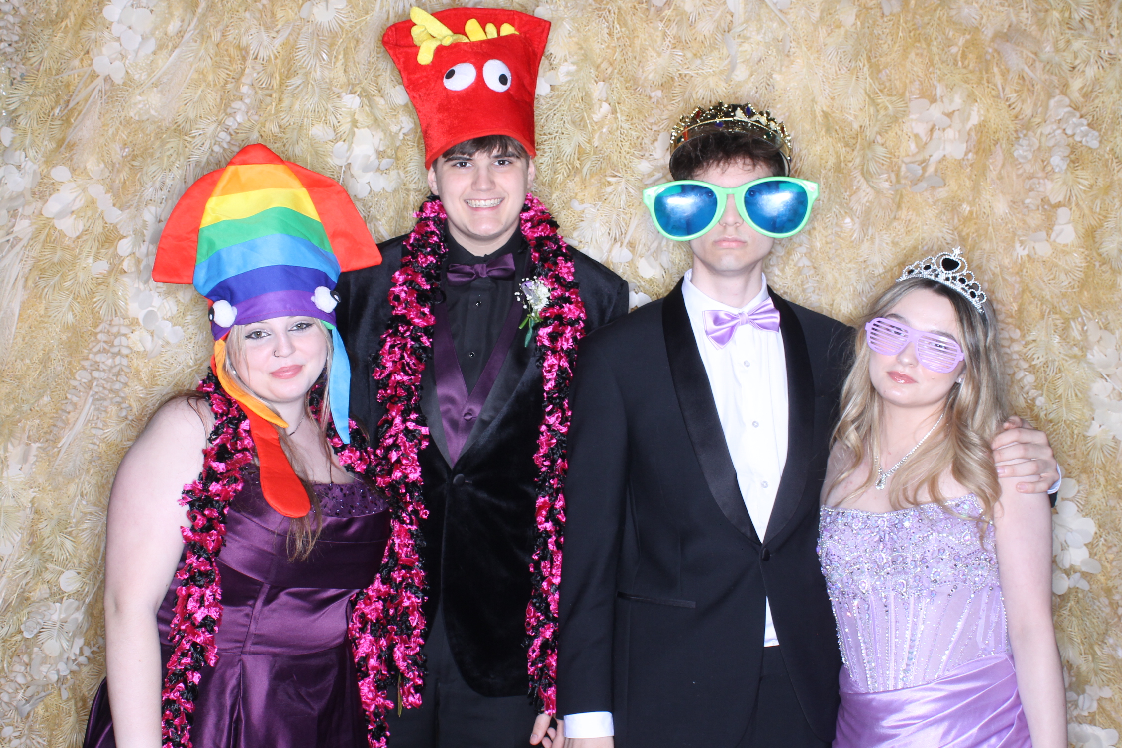 West Clermont 2025 Prom | View more photos from the event at gallery.photoboothcincy.com/u/PhotoBoothCincy/West-Clermont-2025-Prom