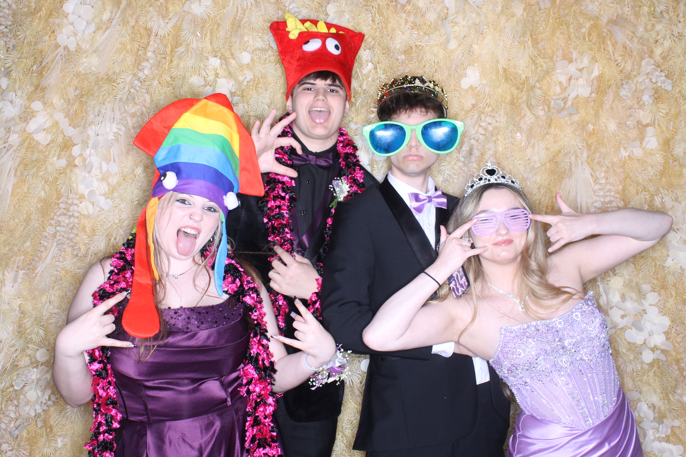 West Clermont 2025 Prom | View more photos from the event at gallery.photoboothcincy.com/u/PhotoBoothCincy/West-Clermont-2025-Prom