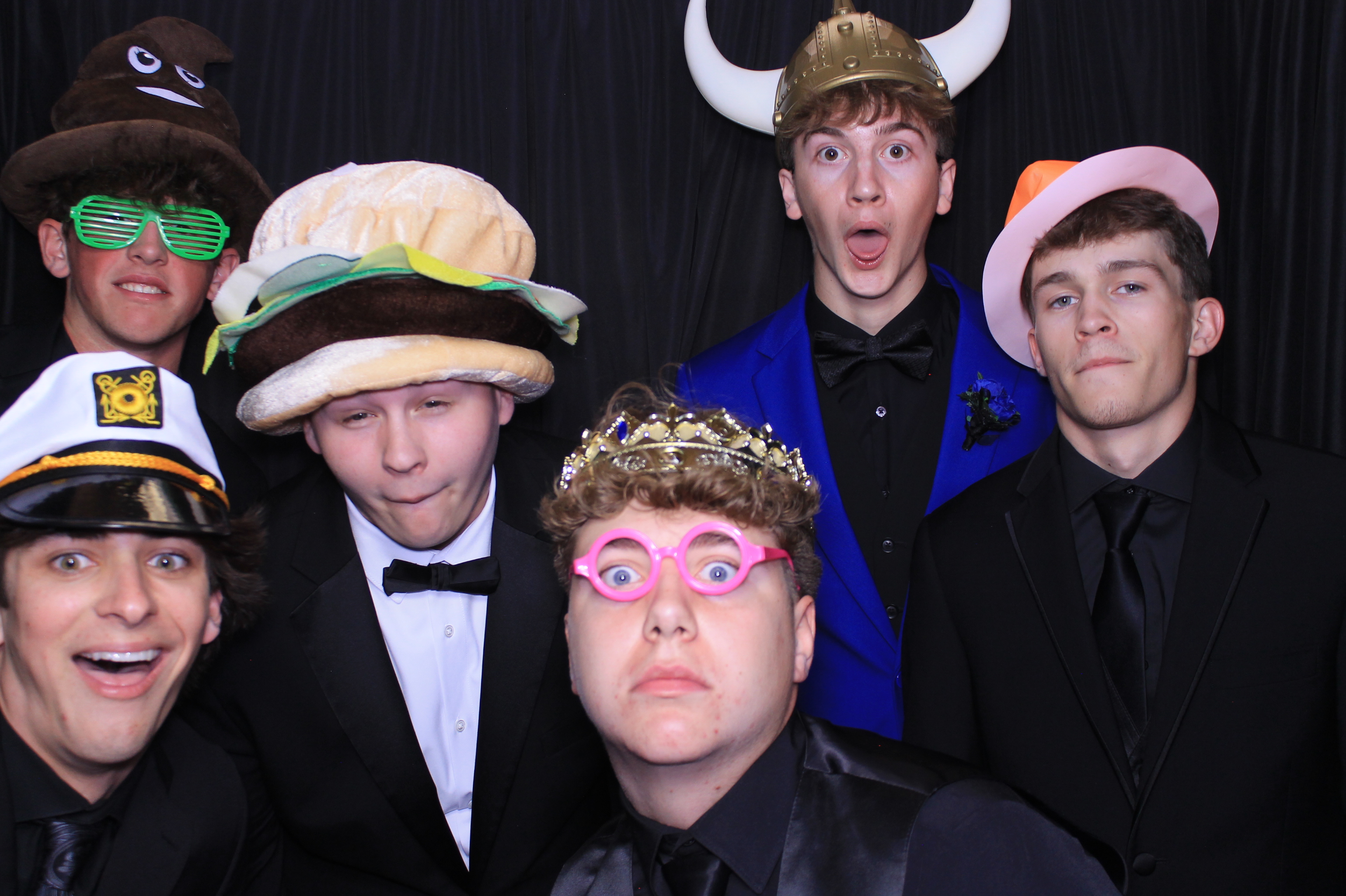 West Clermont 2025 Prom | View more photos from the event at gallery.photoboothcincy.com/u/PhotoBoothCincy/West-Clermont-2025-Prom