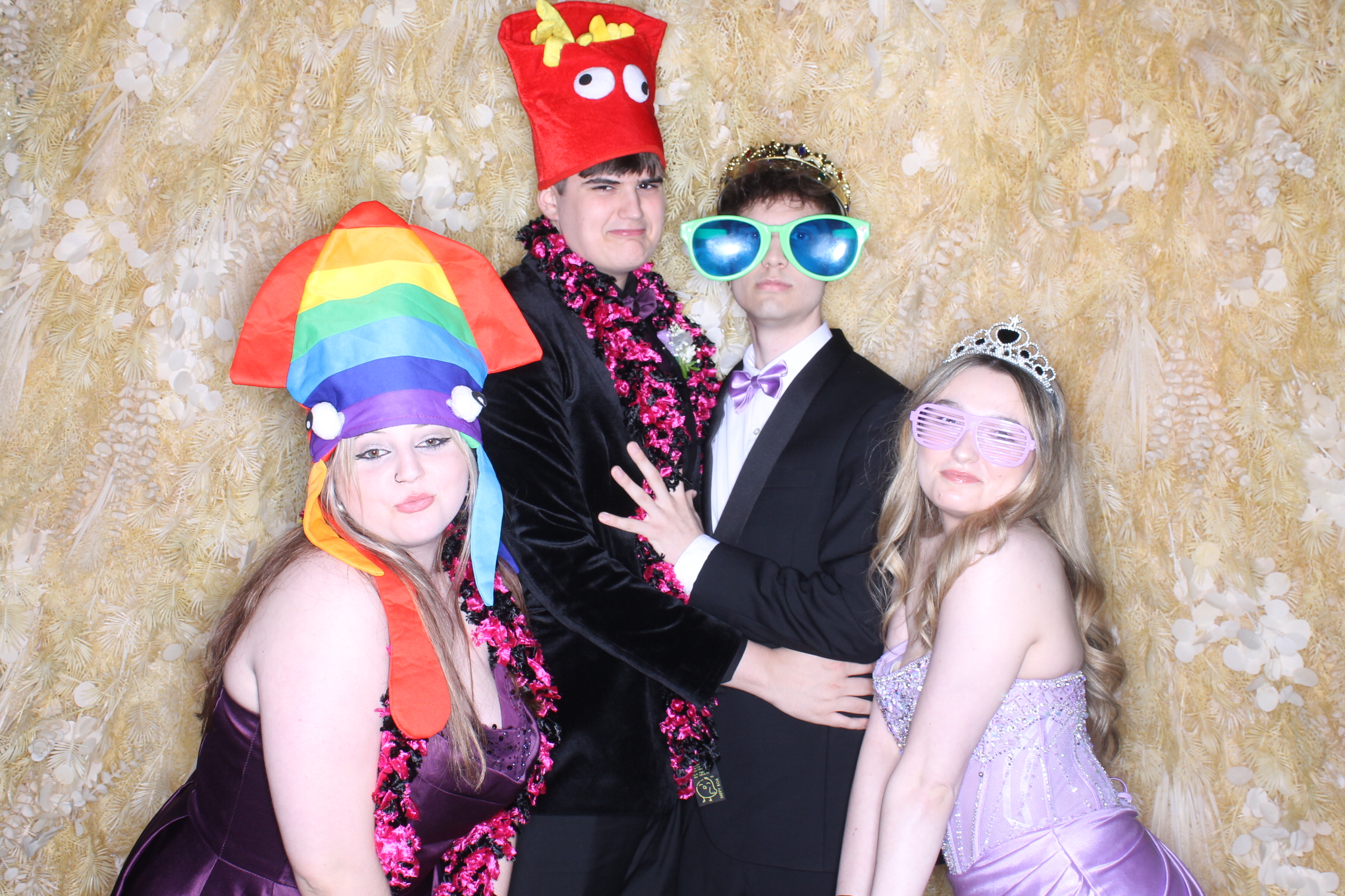 West Clermont 2025 Prom | View more photos from the event at gallery.photoboothcincy.com/u/PhotoBoothCincy/West-Clermont-2025-Prom