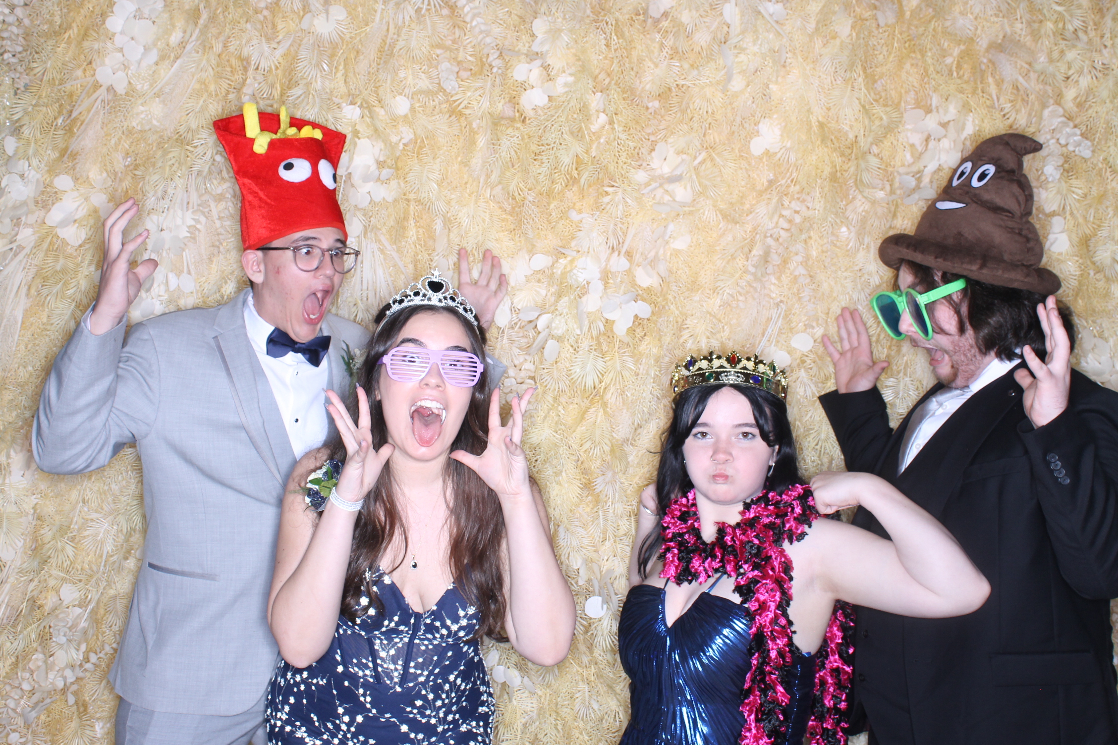 West Clermont 2025 Prom | View more photos from the event at gallery.photoboothcincy.com/u/PhotoBoothCincy/West-Clermont-2025-Prom