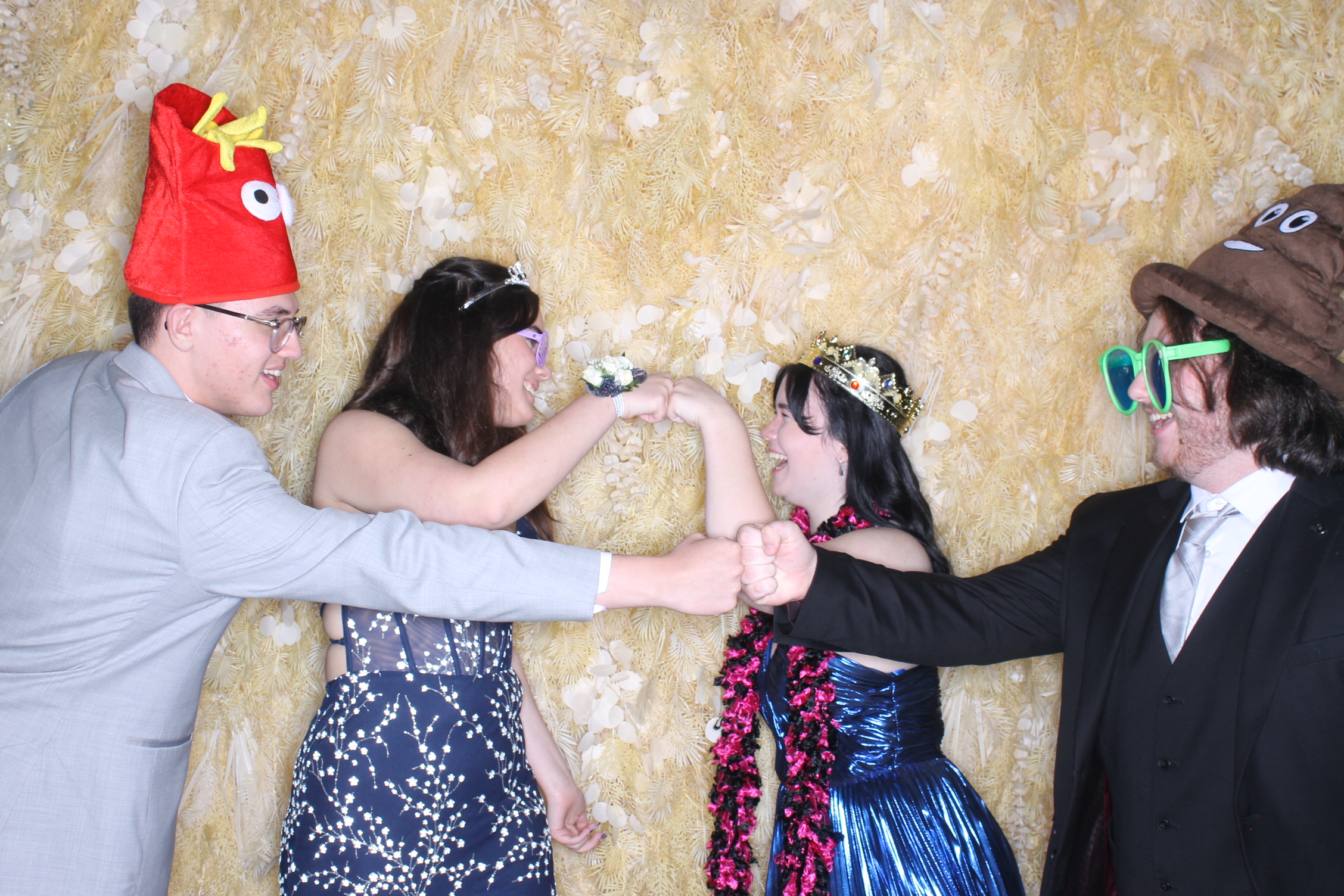 West Clermont 2025 Prom | View more photos from the event at gallery.photoboothcincy.com/u/PhotoBoothCincy/West-Clermont-2025-Prom