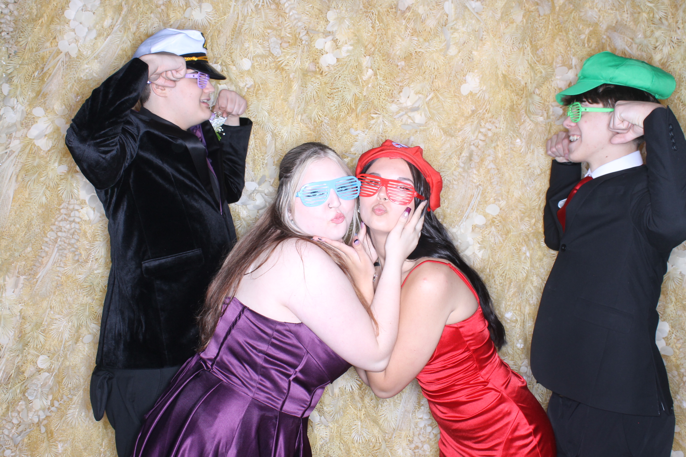 West Clermont 2025 Prom | View more photos from the event at gallery.photoboothcincy.com/u/PhotoBoothCincy/West-Clermont-2025-Prom