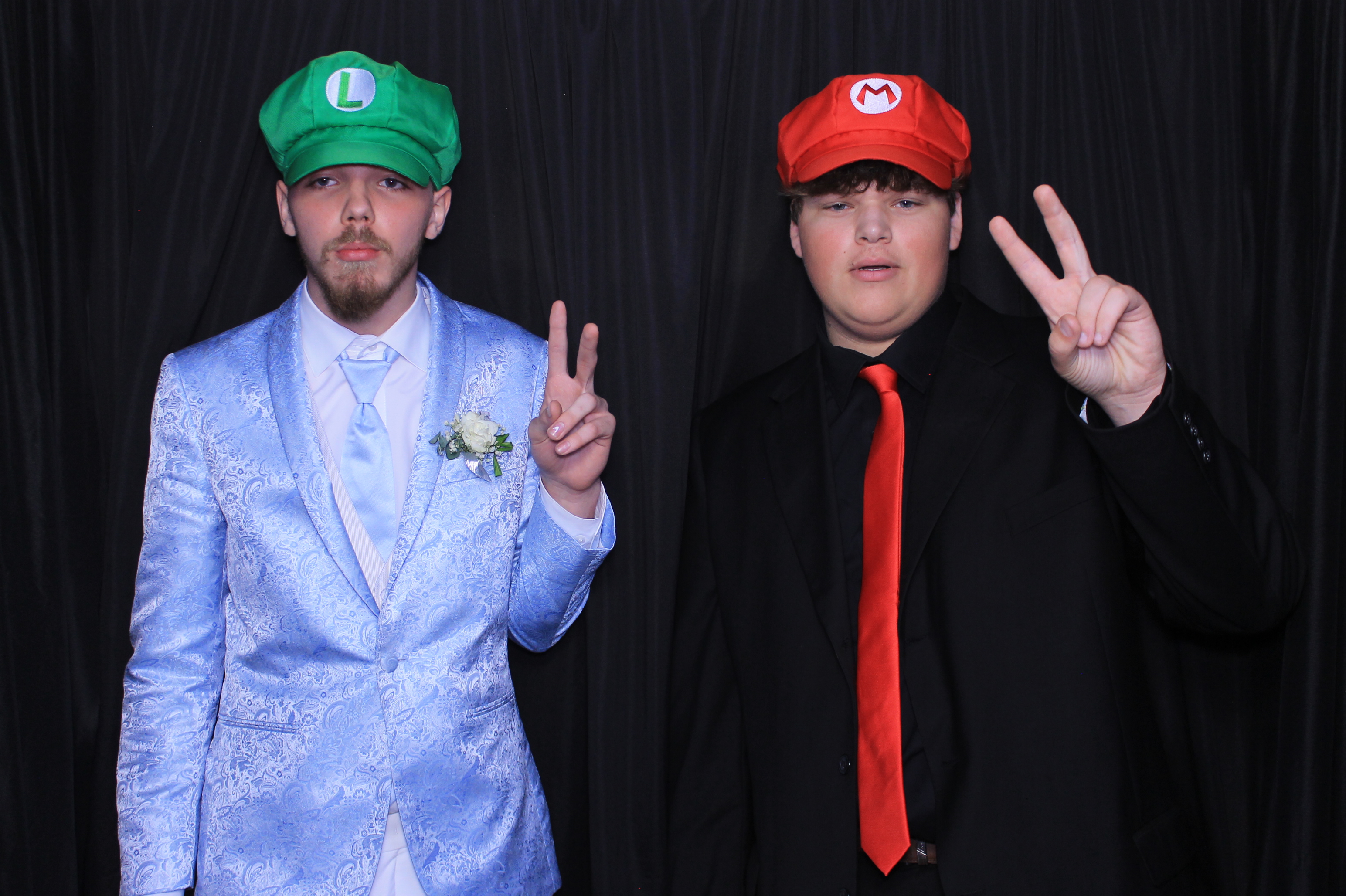 West Clermont 2025 Prom | View more photos from the event at gallery.photoboothcincy.com/u/PhotoBoothCincy/West-Clermont-2025-Prom