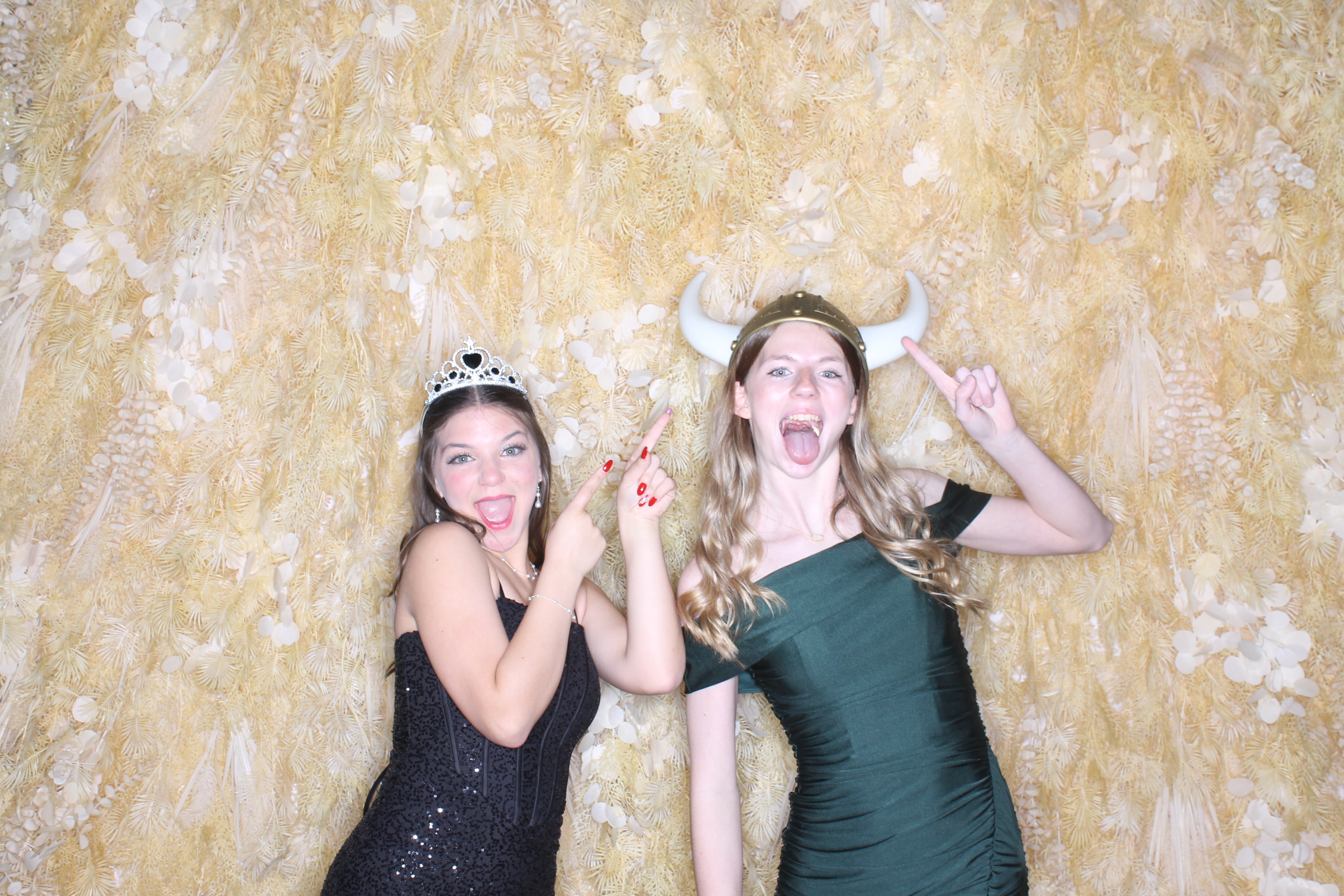West Clermont 2025 Prom | View more photos from the event at gallery.photoboothcincy.com/u/PhotoBoothCincy/West-Clermont-2025-Prom
