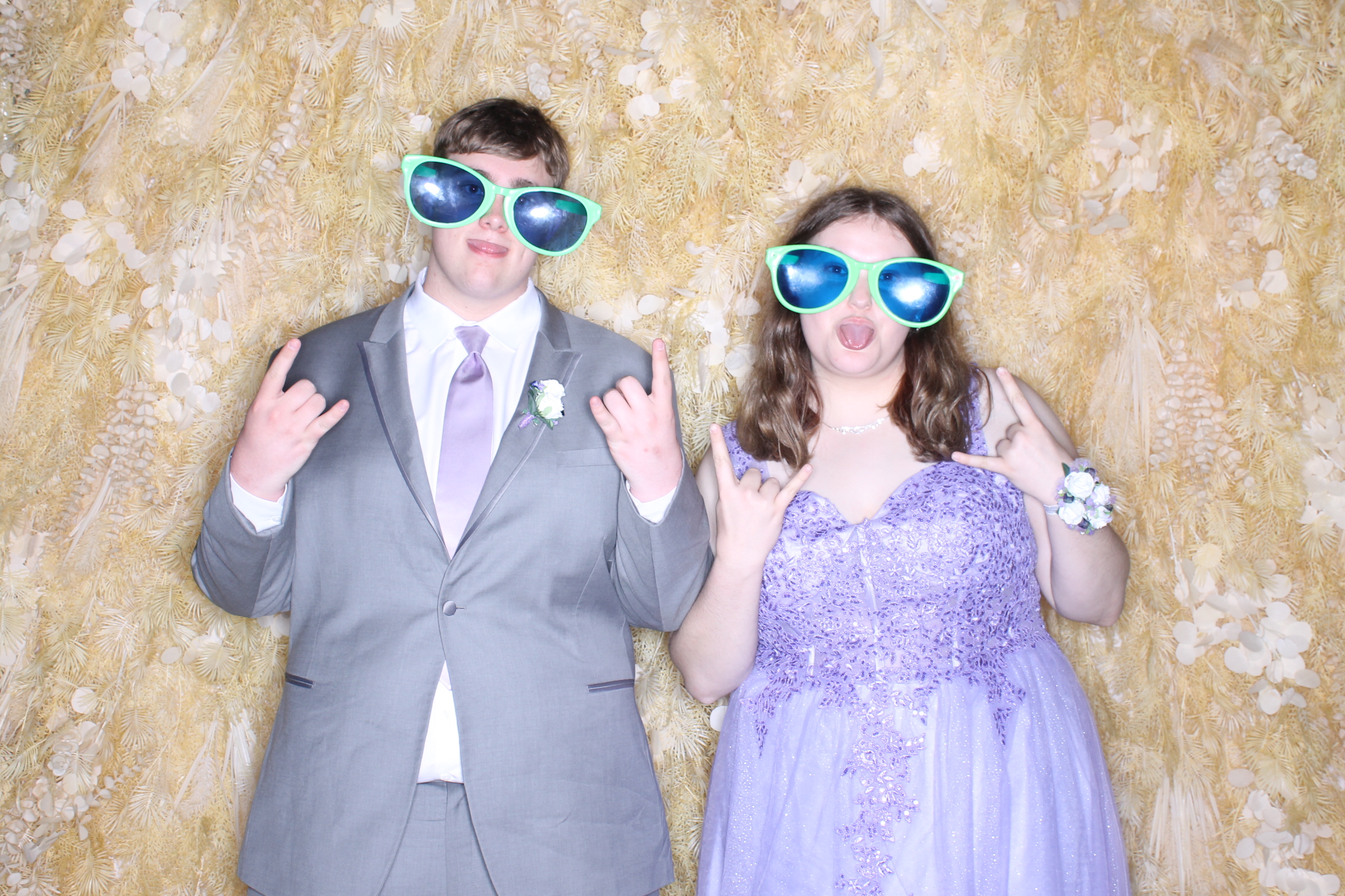West Clermont 2025 Prom | View more photos from the event at gallery.photoboothcincy.com/u/PhotoBoothCincy/West-Clermont-2025-Prom