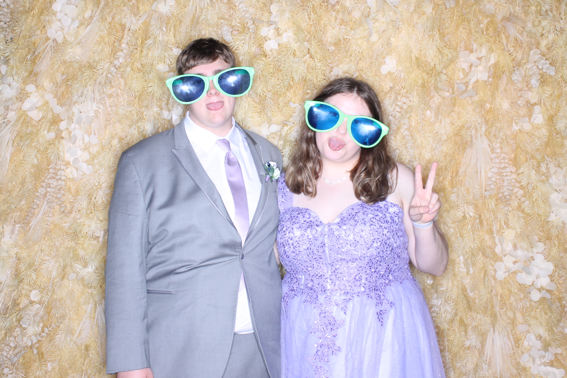 West Clermont 2025 Prom | View more photos from the event at gallery.photoboothcincy.com/u/PhotoBoothCincy/West-Clermont-2025-Prom
