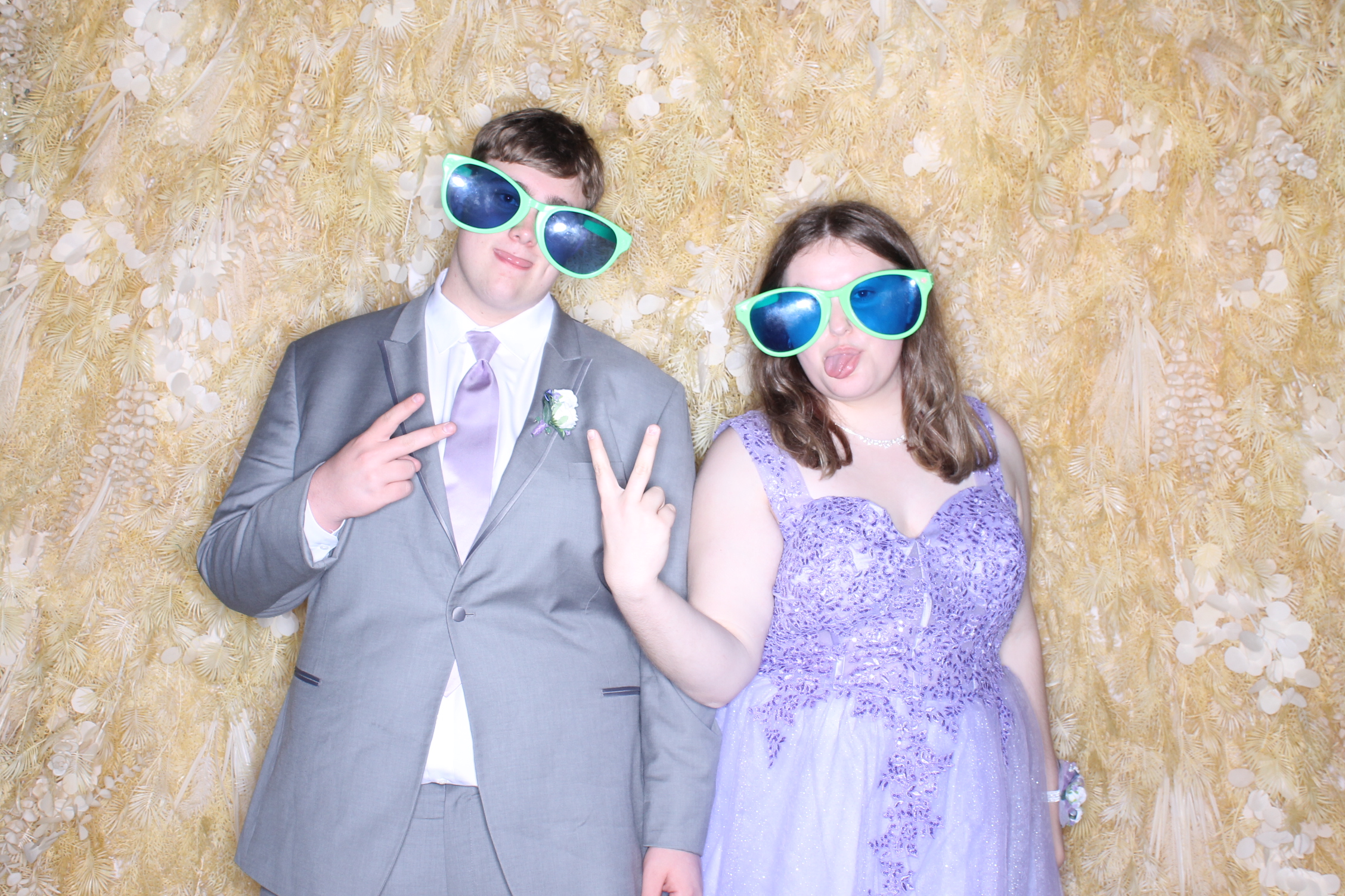 West Clermont 2025 Prom | View more photos from the event at gallery.photoboothcincy.com/u/PhotoBoothCincy/West-Clermont-2025-Prom