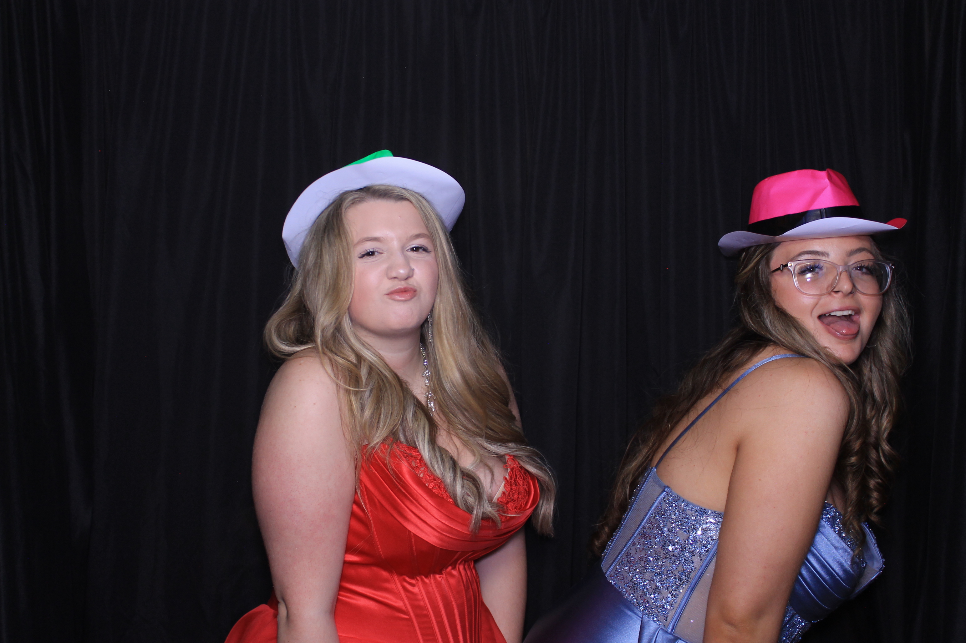 West Clermont 2025 Prom | View more photos from the event at gallery.photoboothcincy.com/u/PhotoBoothCincy/West-Clermont-2025-Prom