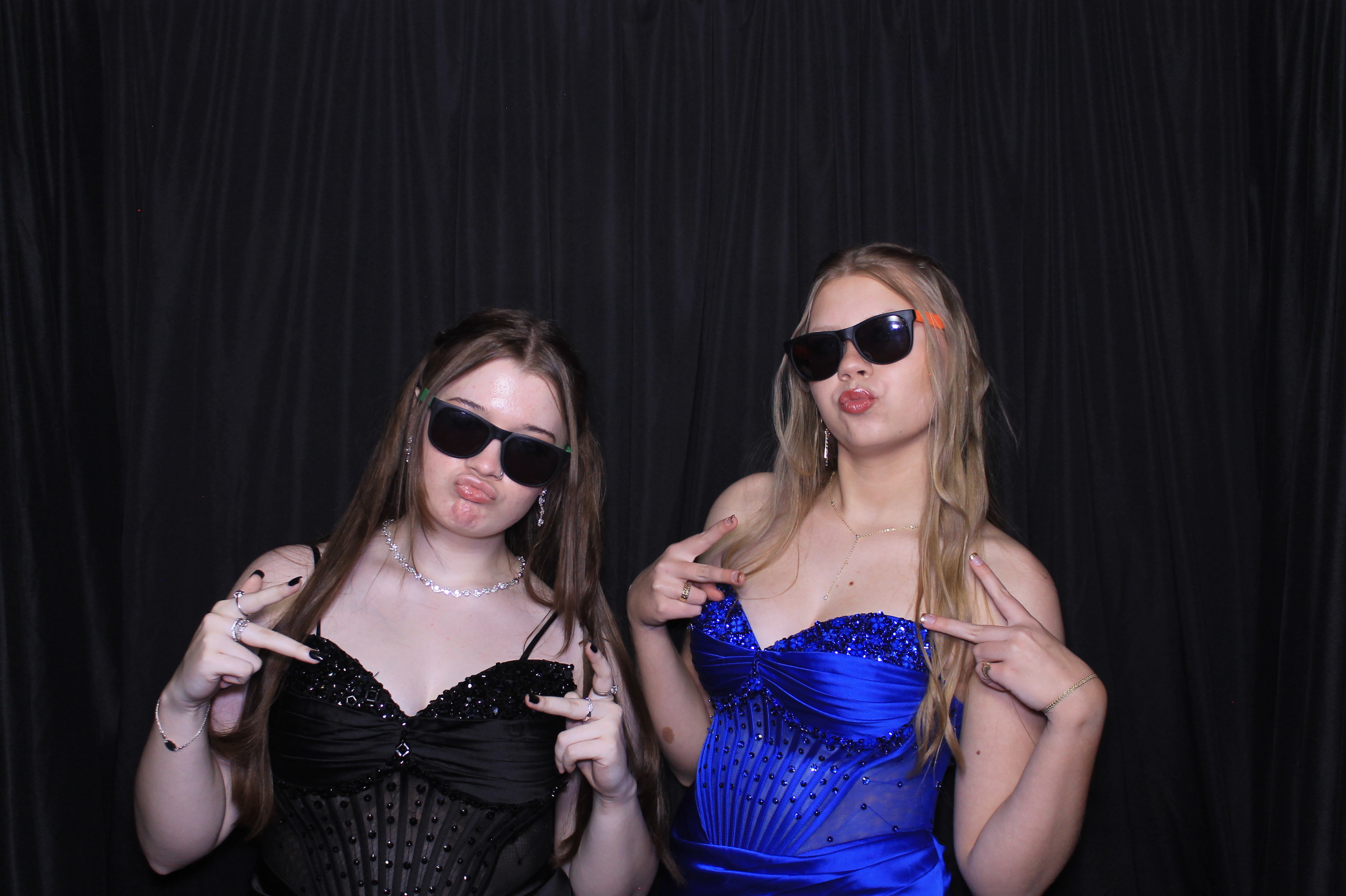 West Clermont 2025 Prom | View more photos from the event at gallery.photoboothcincy.com/u/PhotoBoothCincy/West-Clermont-2025-Prom