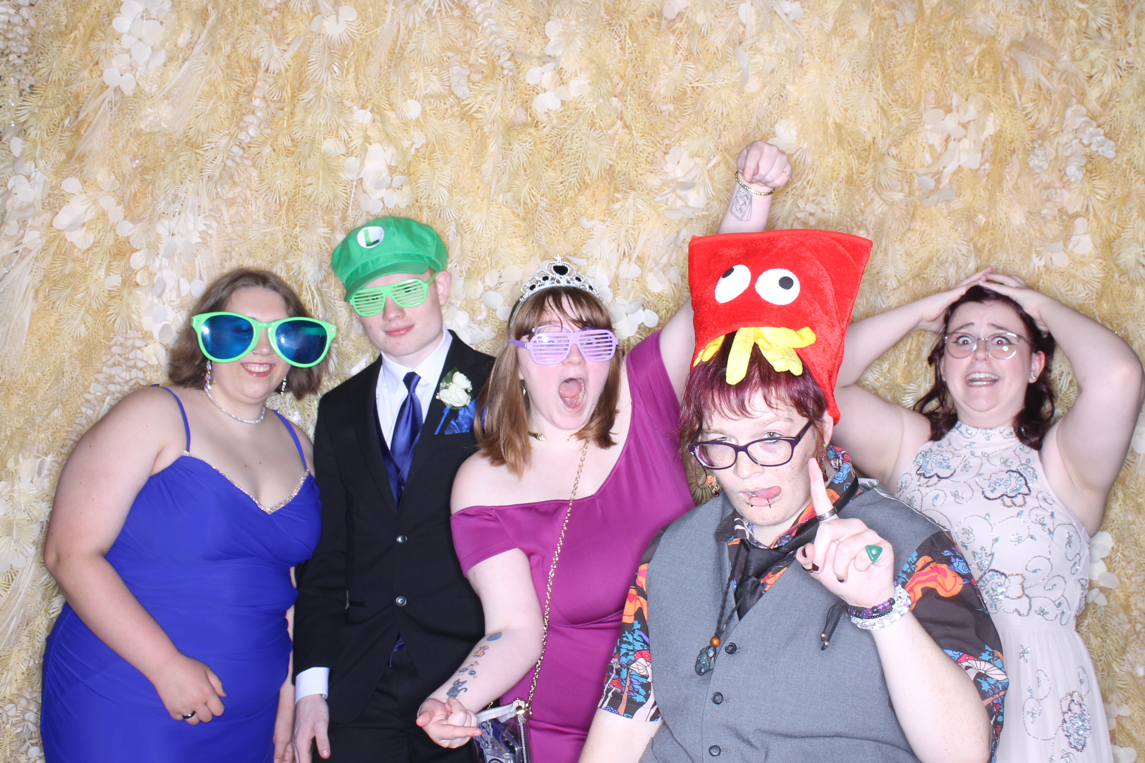 West Clermont 2025 Prom | View more photos from the event at gallery.photoboothcincy.com/u/PhotoBoothCincy/West-Clermont-2025-Prom