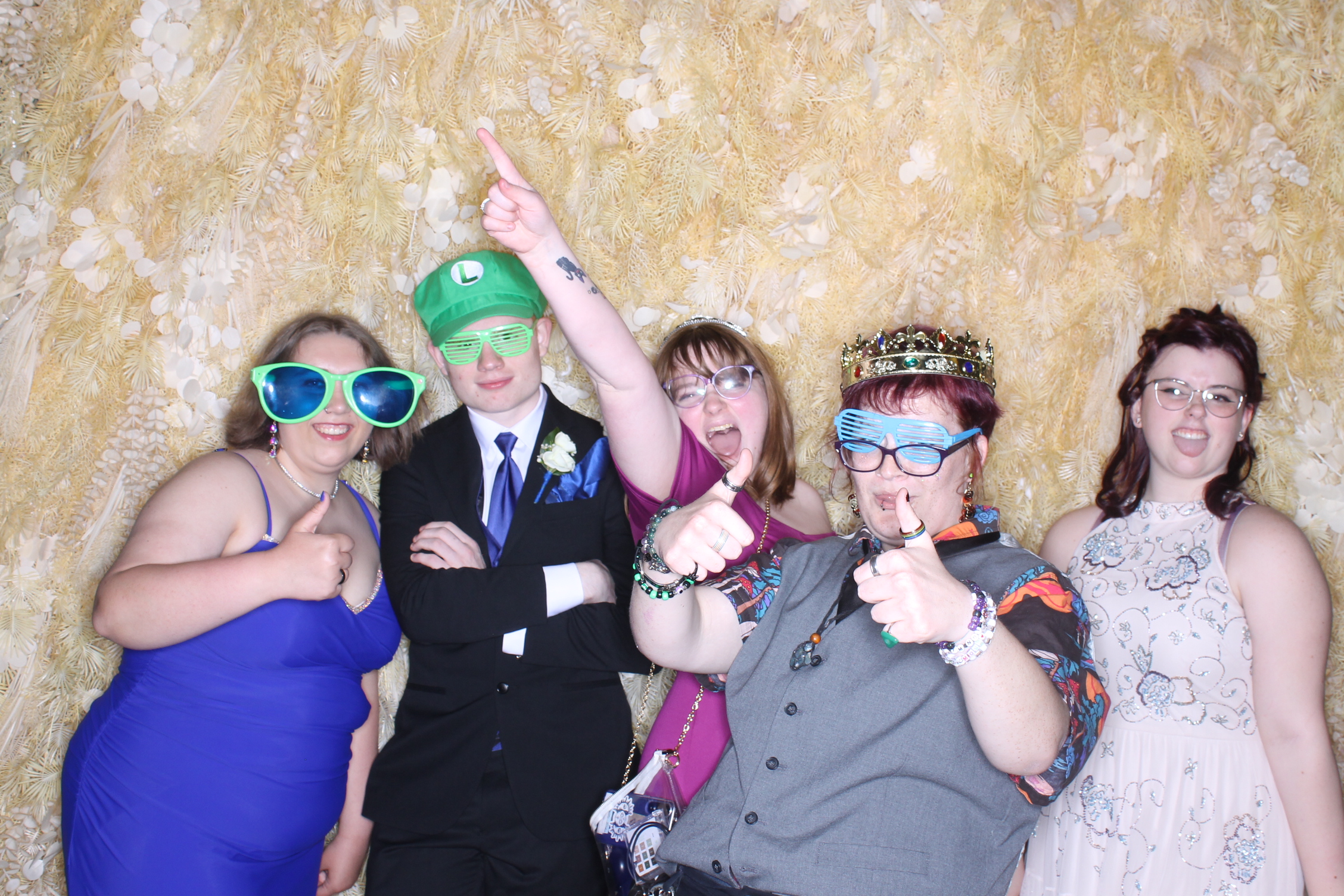 West Clermont 2025 Prom | View more photos from the event at gallery.photoboothcincy.com/u/PhotoBoothCincy/West-Clermont-2025-Prom