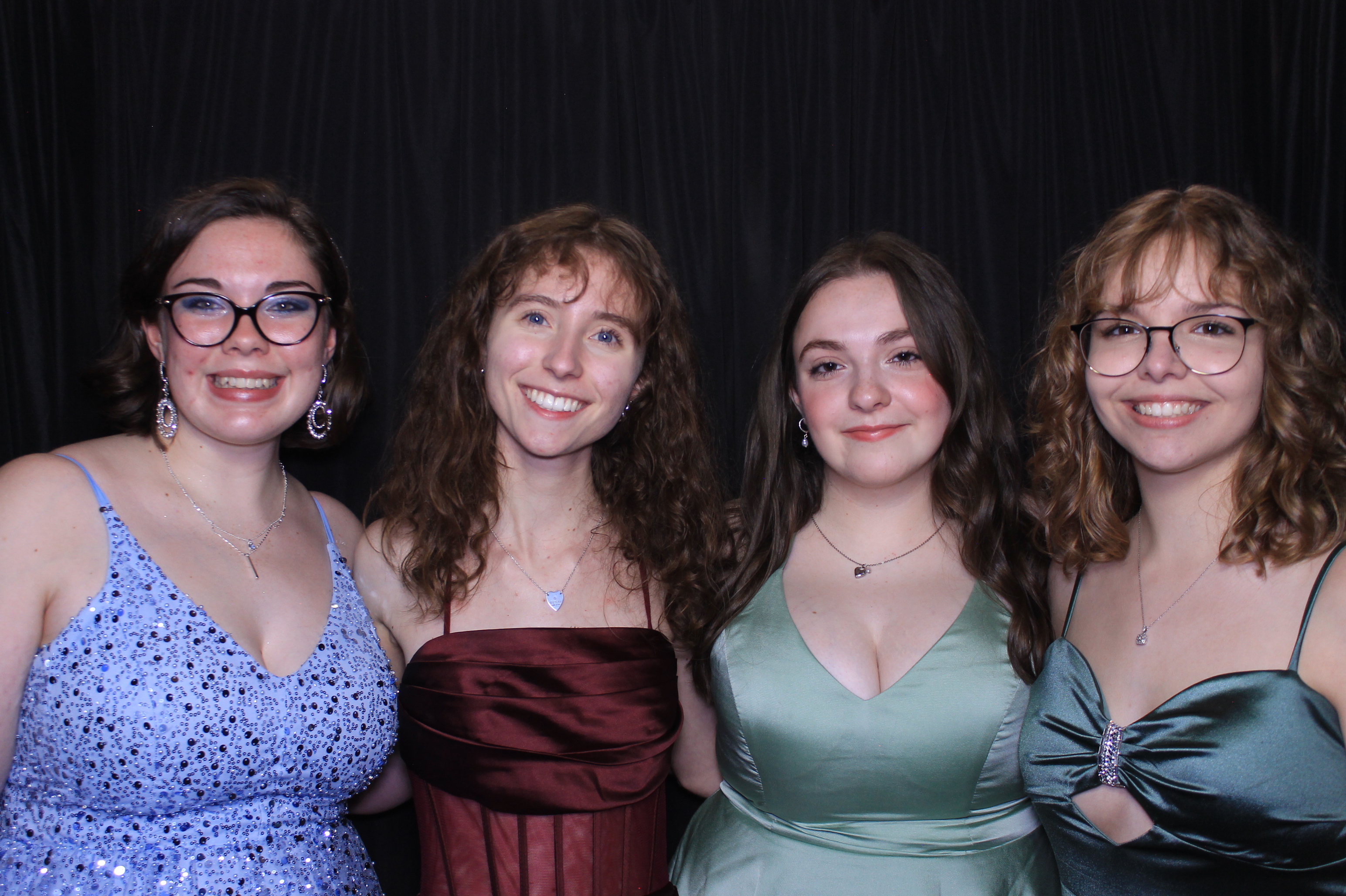 West Clermont 2025 Prom | View more photos from the event at gallery.photoboothcincy.com/u/PhotoBoothCincy/West-Clermont-2025-Prom