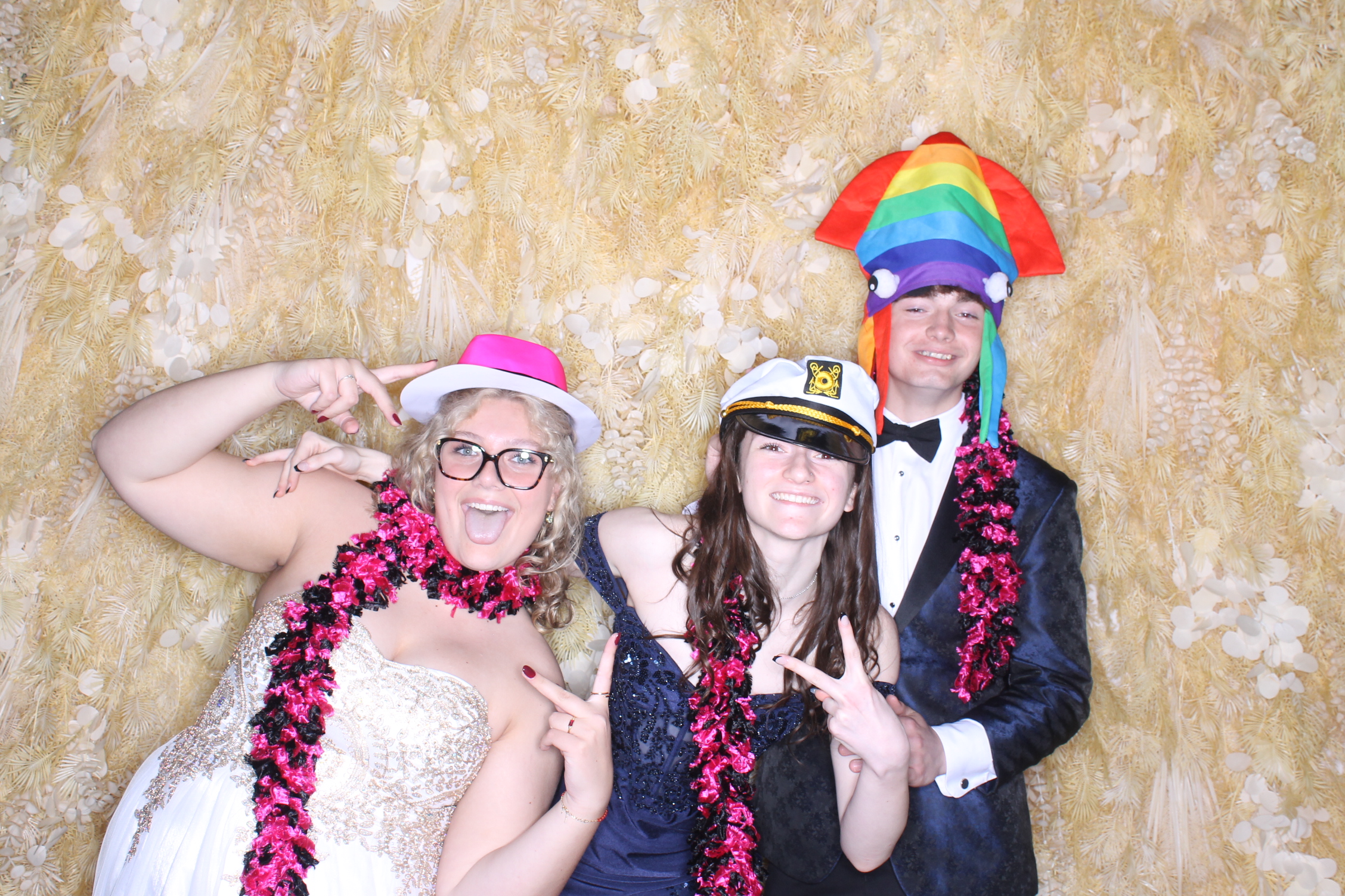 West Clermont 2025 Prom | View more photos from the event at gallery.photoboothcincy.com/u/PhotoBoothCincy/West-Clermont-2025-Prom