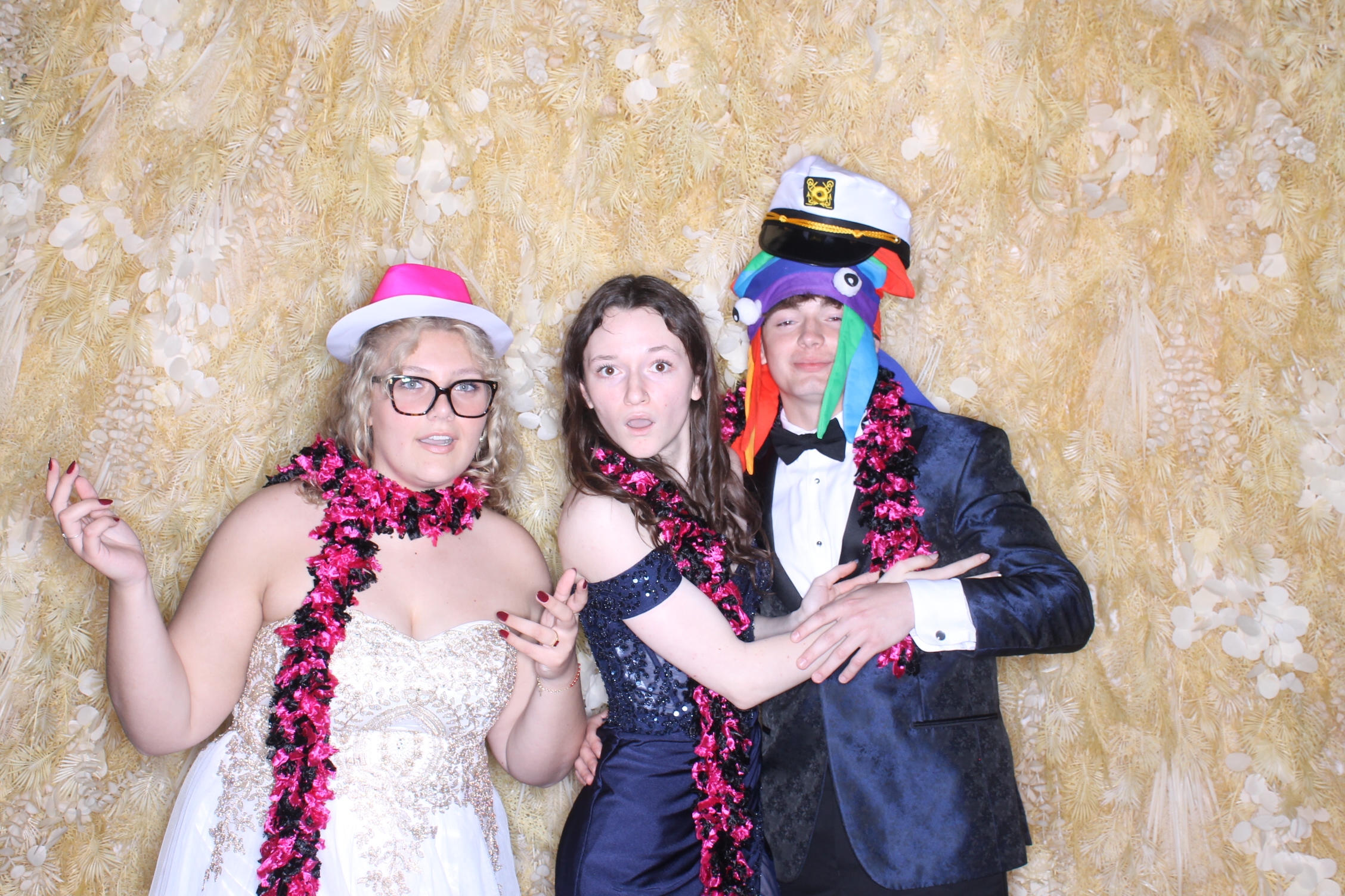 West Clermont 2025 Prom | View more photos from the event at gallery.photoboothcincy.com/u/PhotoBoothCincy/West-Clermont-2025-Prom
