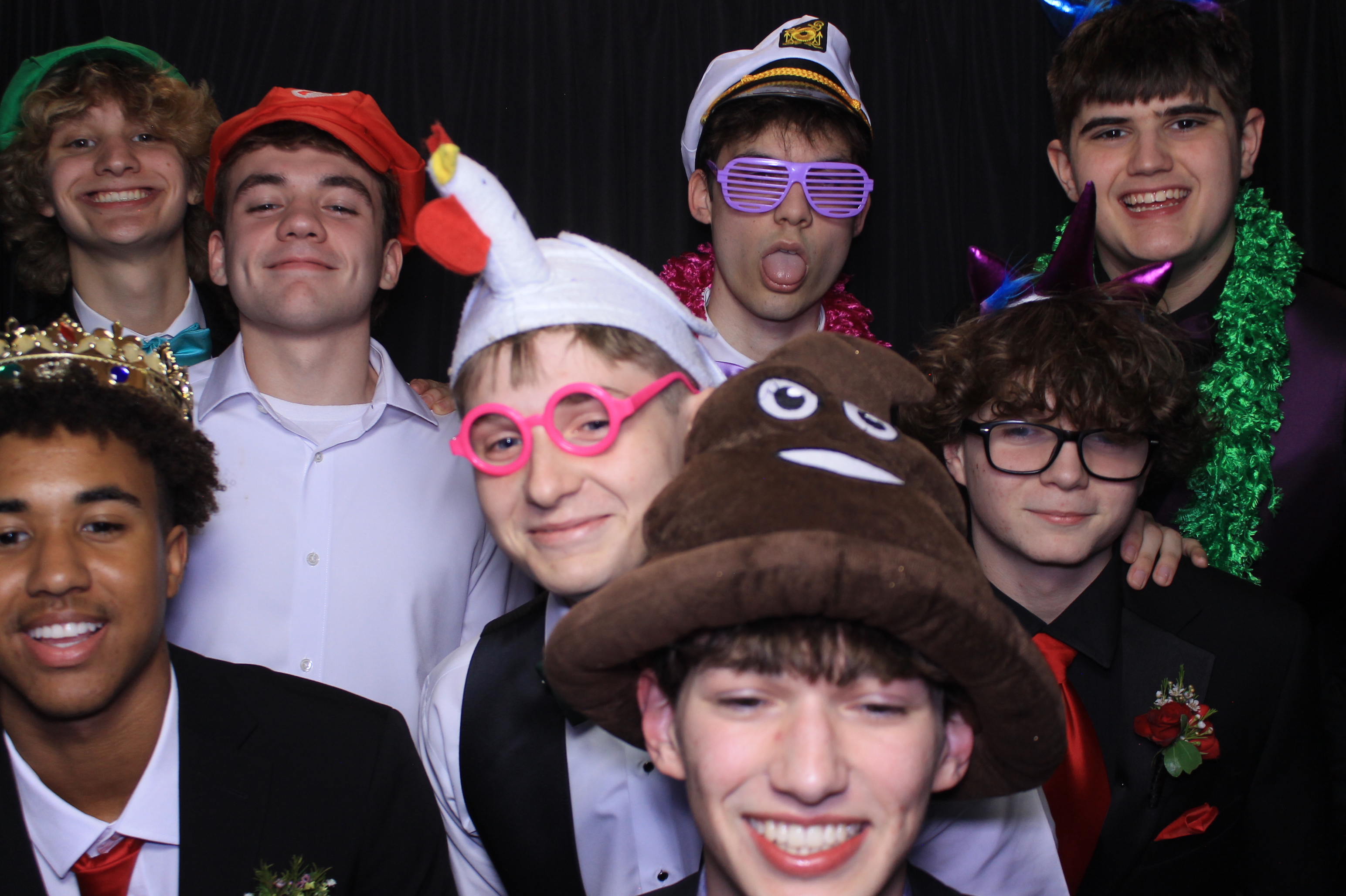 West Clermont 2025 Prom | View more photos from the event at gallery.photoboothcincy.com/u/PhotoBoothCincy/West-Clermont-2025-Prom