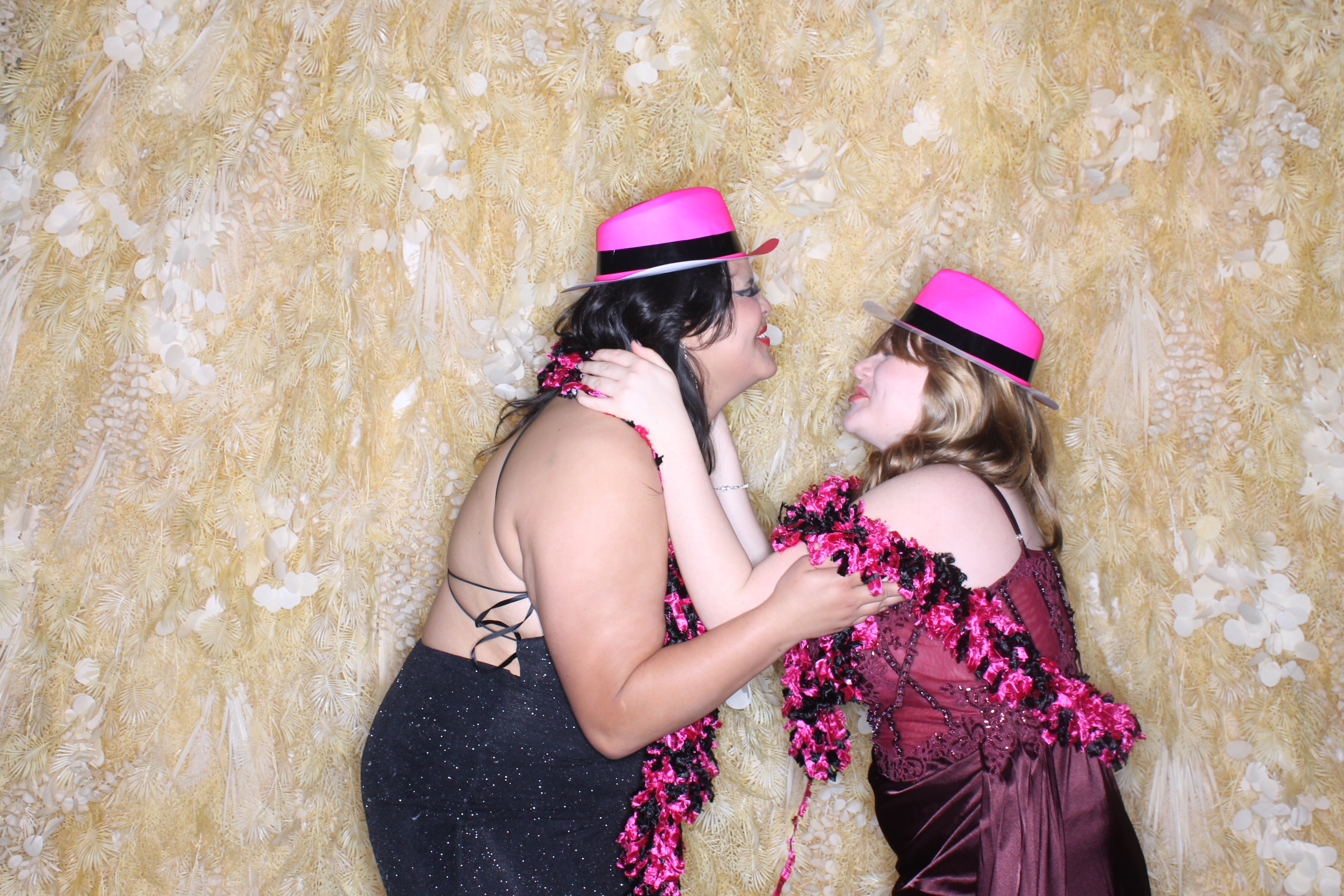 West Clermont 2025 Prom | View more photos from the event at gallery.photoboothcincy.com/u/PhotoBoothCincy/West-Clermont-2025-Prom