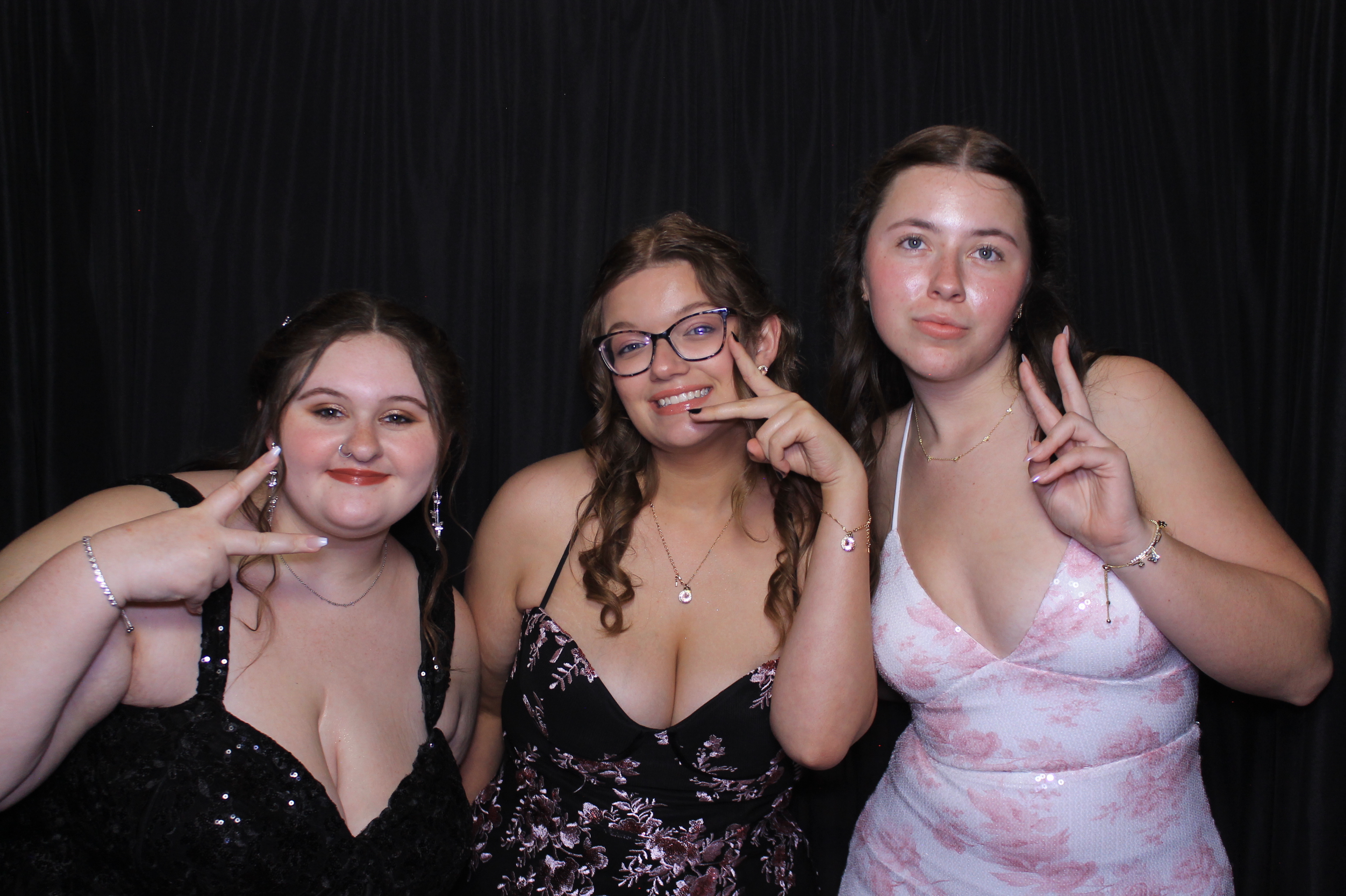 West Clermont 2025 Prom | View more photos from the event at gallery.photoboothcincy.com/u/PhotoBoothCincy/West-Clermont-2025-Prom