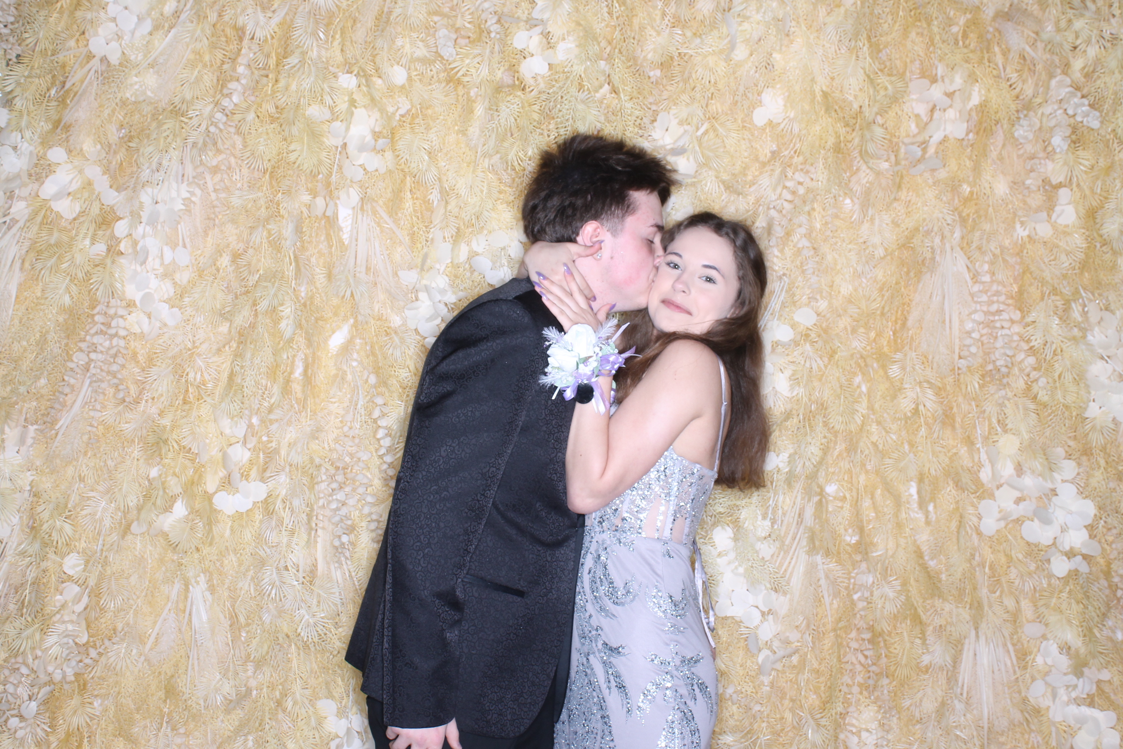 West Clermont 2025 Prom | View more photos from the event at gallery.photoboothcincy.com/u/PhotoBoothCincy/West-Clermont-2025-Prom
