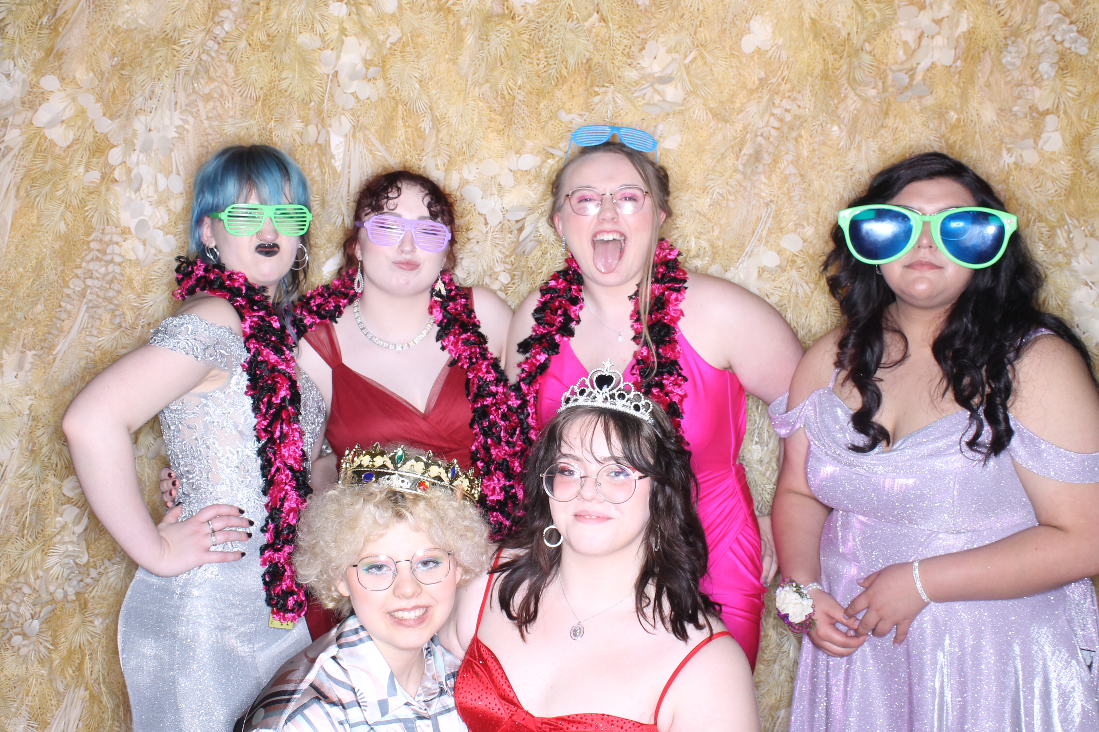 West Clermont 2025 Prom | View more photos from the event at gallery.photoboothcincy.com/u/PhotoBoothCincy/West-Clermont-2025-Prom