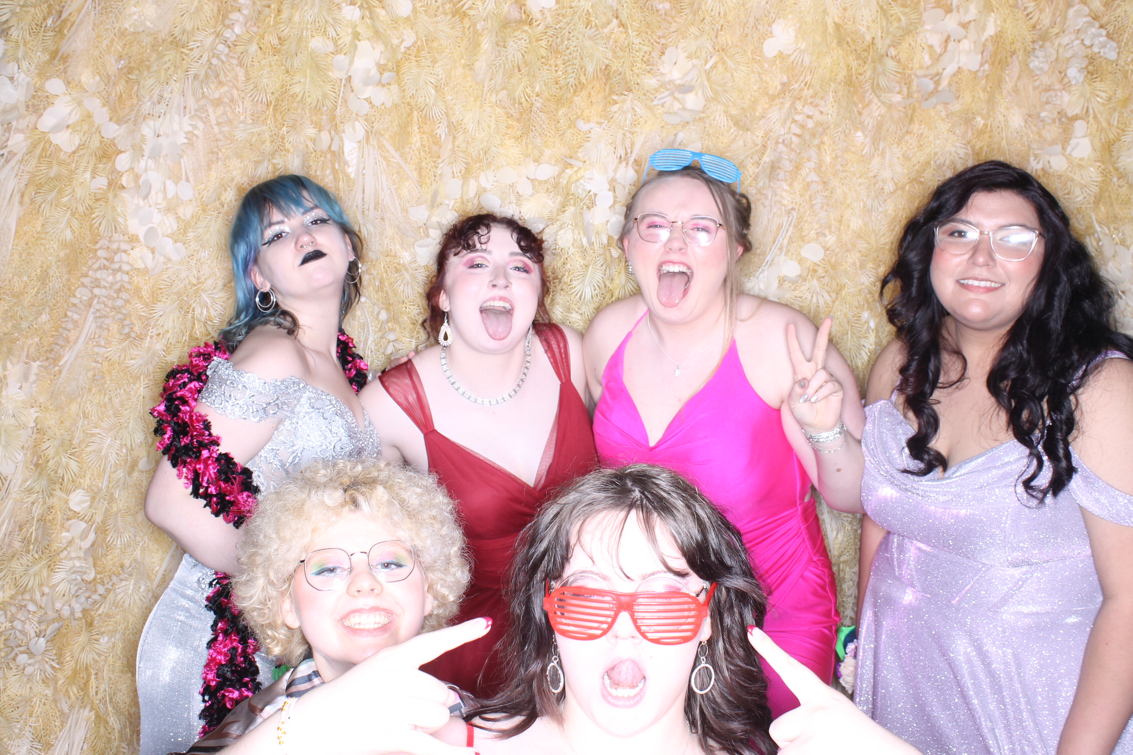 West Clermont 2025 Prom | View more photos from the event at gallery.photoboothcincy.com/u/PhotoBoothCincy/West-Clermont-2025-Prom