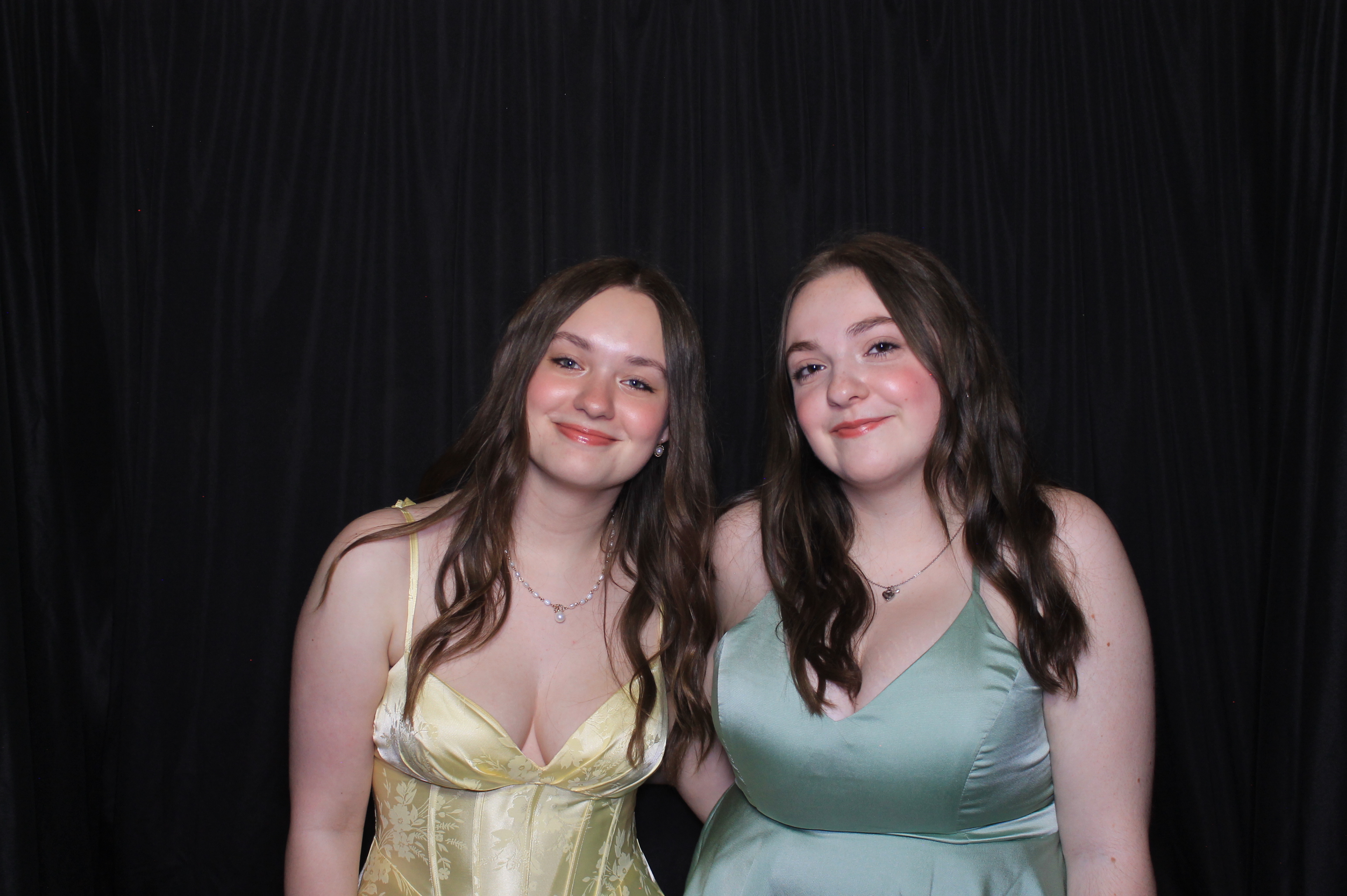 West Clermont 2025 Prom | View more photos from the event at gallery.photoboothcincy.com/u/PhotoBoothCincy/West-Clermont-2025-Prom