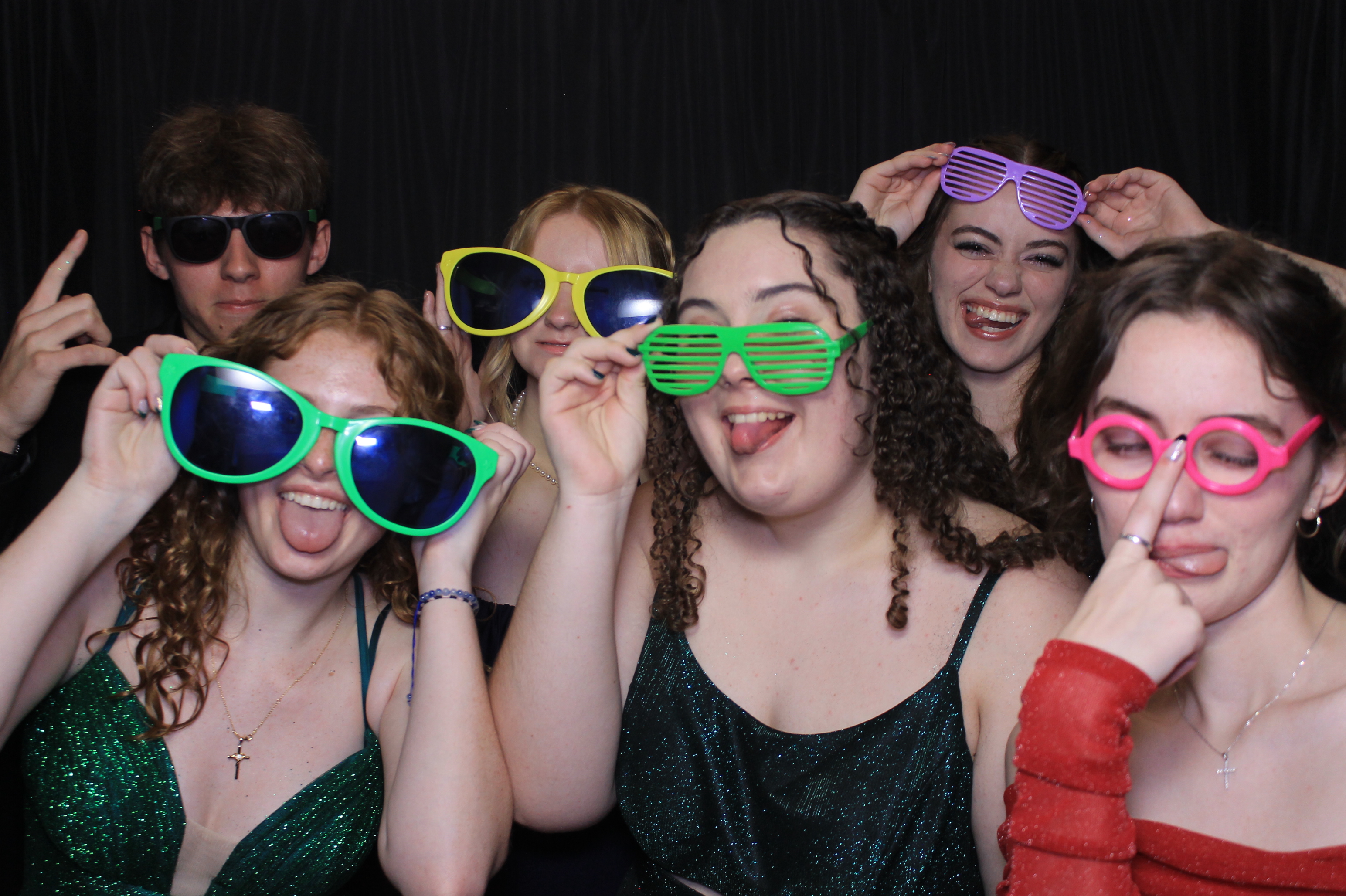 West Clermont 2025 Prom | View more photos from the event at gallery.photoboothcincy.com/u/PhotoBoothCincy/West-Clermont-2025-Prom