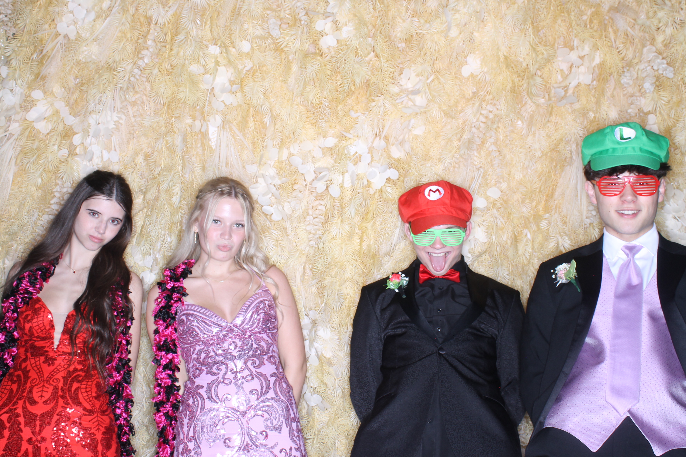 West Clermont 2025 Prom | View more photos from the event at gallery.photoboothcincy.com/u/PhotoBoothCincy/West-Clermont-2025-Prom