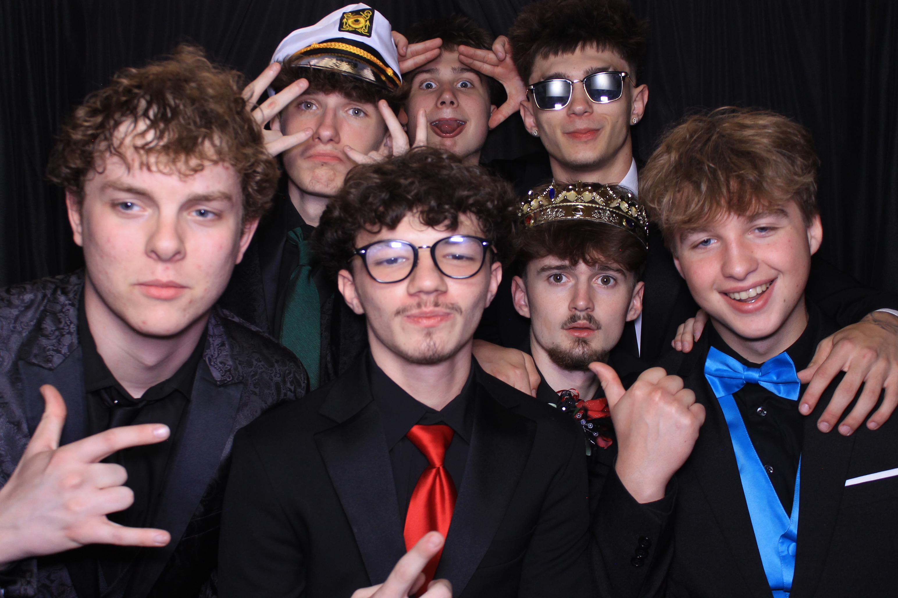 West Clermont 2025 Prom | View more photos from the event at gallery.photoboothcincy.com/u/PhotoBoothCincy/West-Clermont-2025-Prom