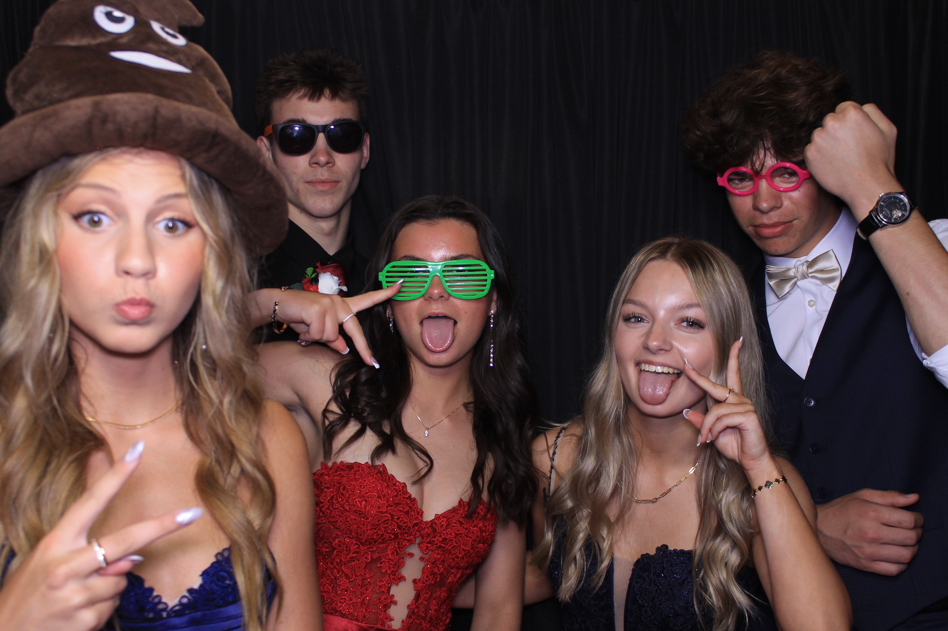 West Clermont 2025 Prom | View more photos from the event at gallery.photoboothcincy.com/u/PhotoBoothCincy/West-Clermont-2025-Prom