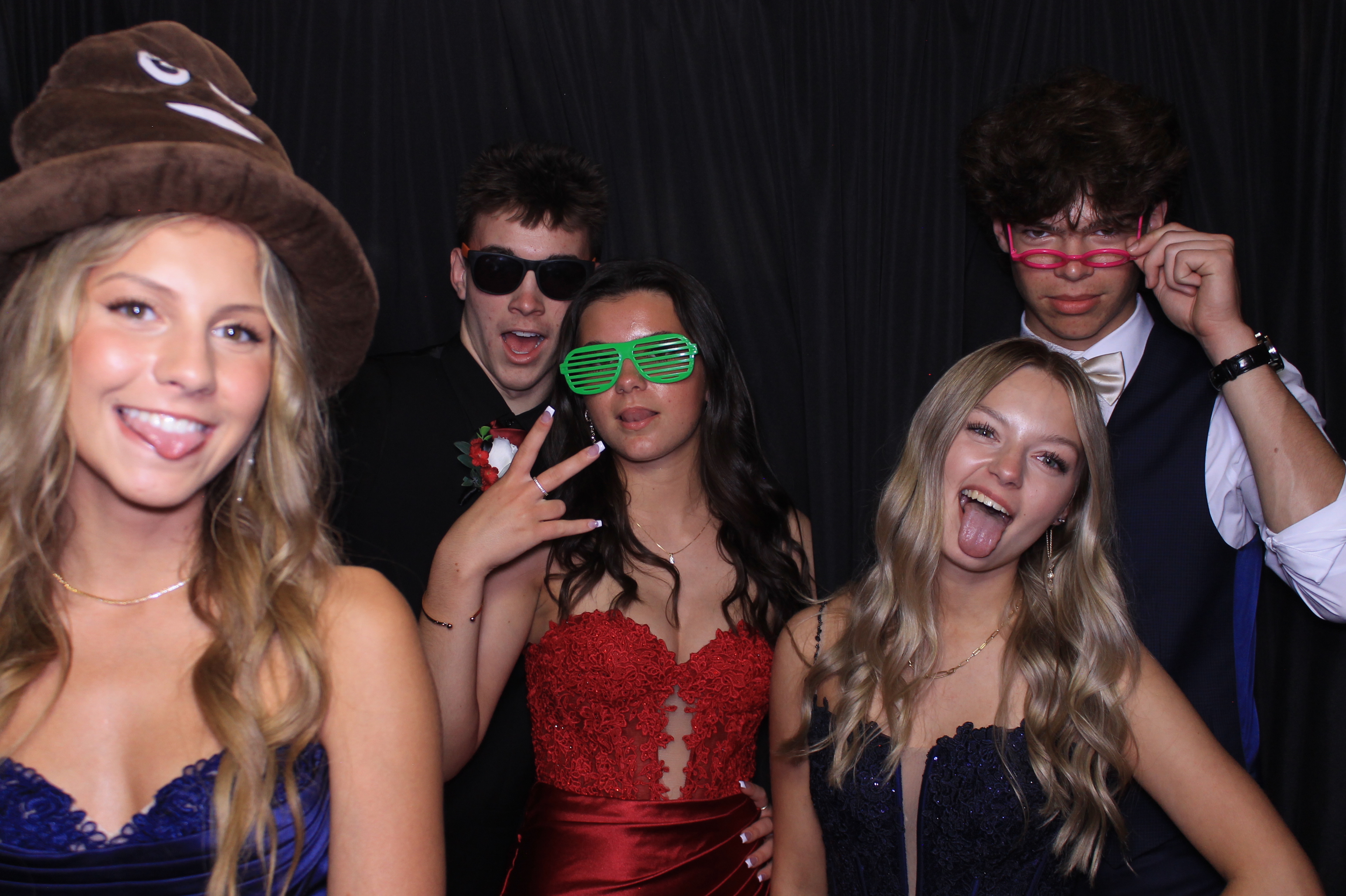 West Clermont 2025 Prom | View more photos from the event at gallery.photoboothcincy.com/u/PhotoBoothCincy/West-Clermont-2025-Prom