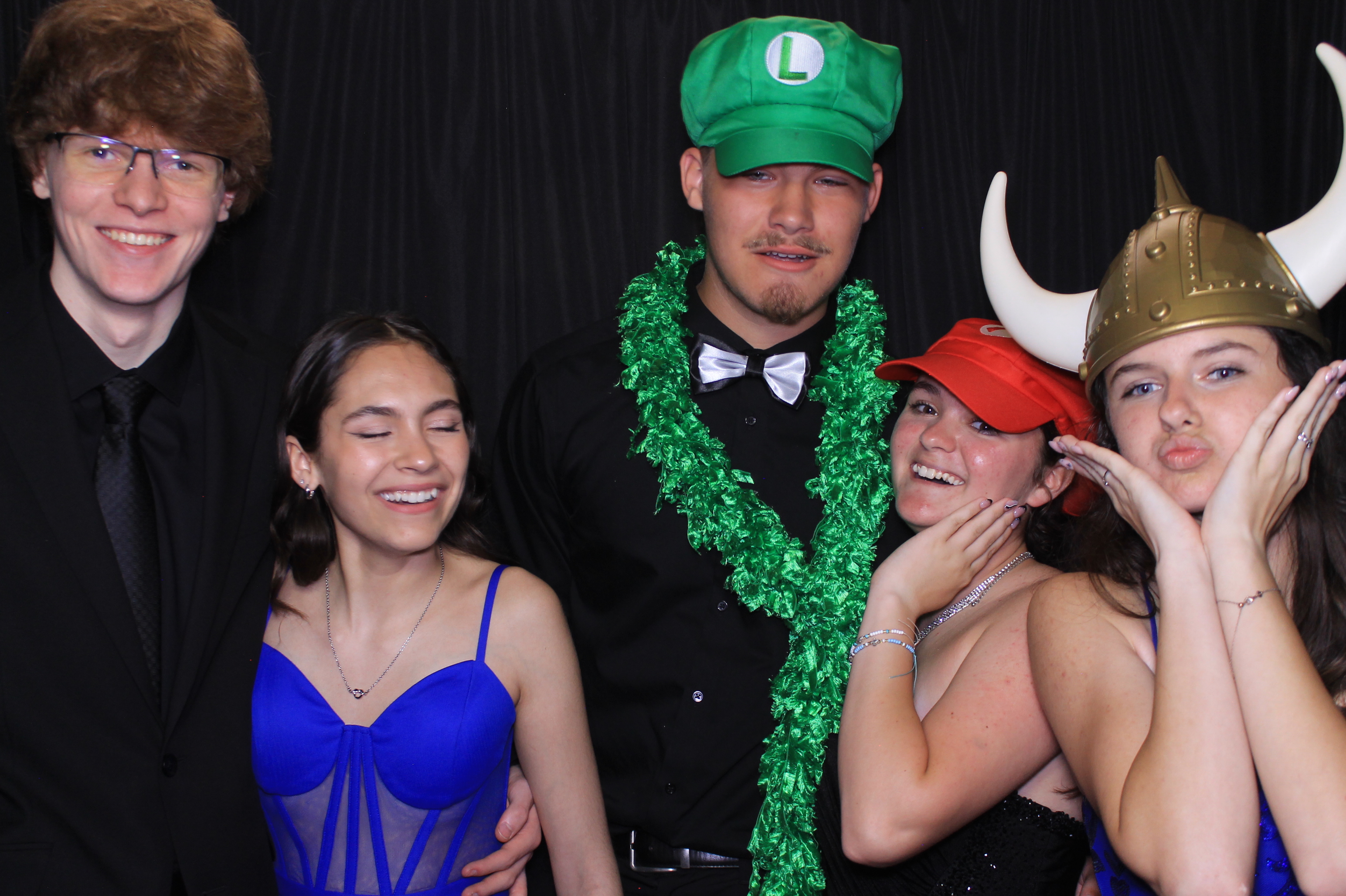 West Clermont 2025 Prom | View more photos from the event at gallery.photoboothcincy.com/u/PhotoBoothCincy/West-Clermont-2025-Prom